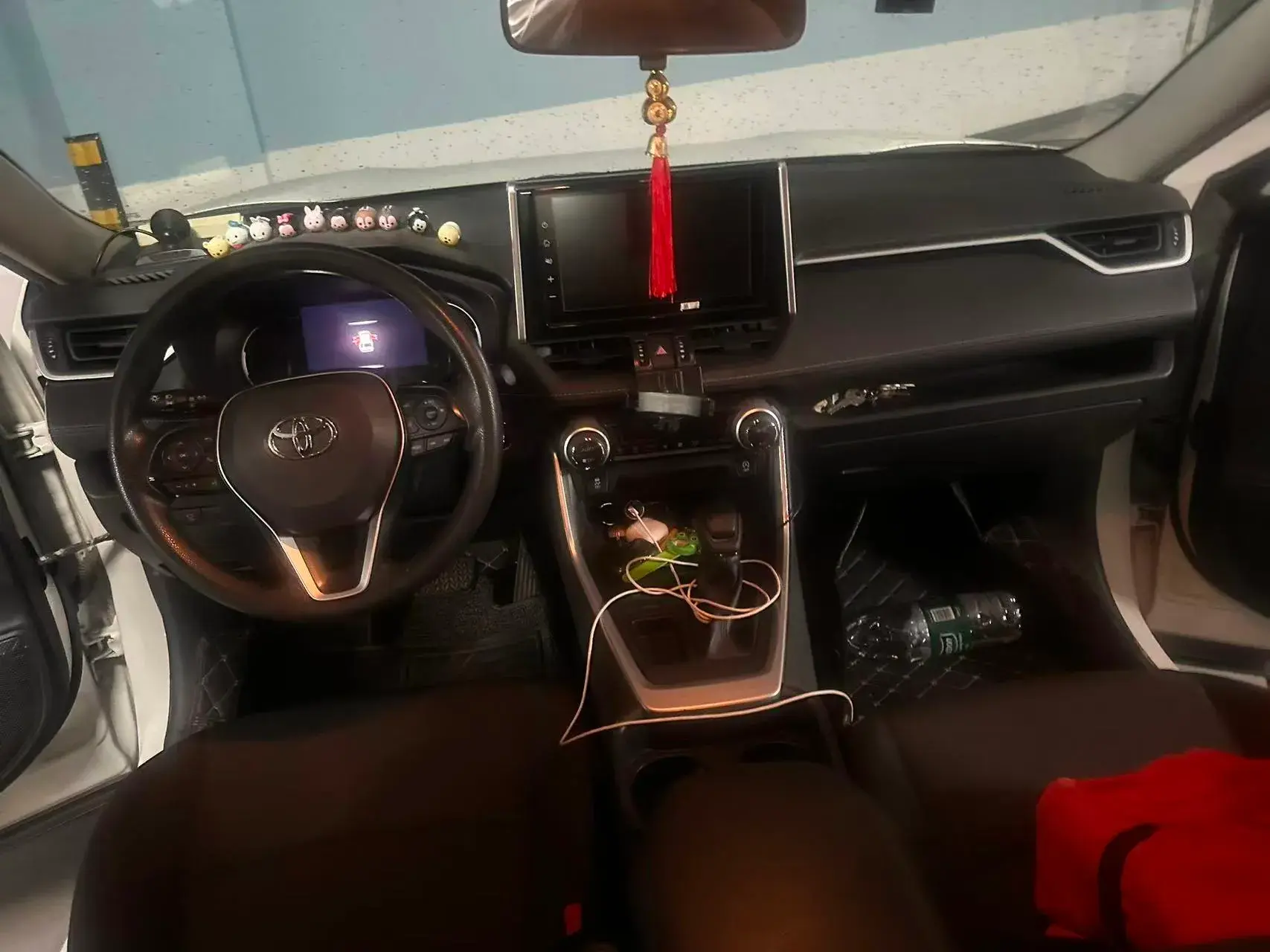 2020 TOYOTA RAV4 thumbnail 4