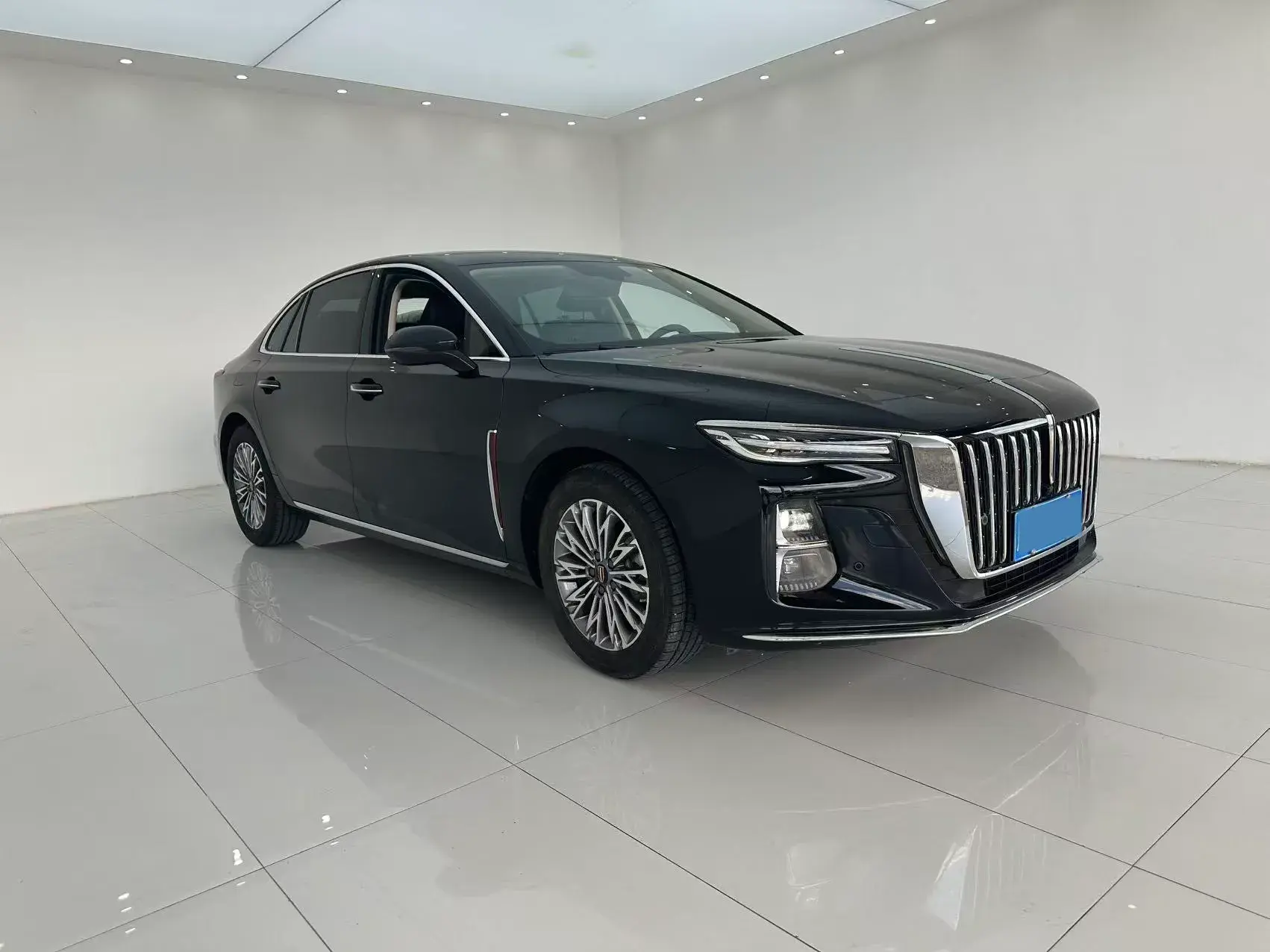 2024 HONGQI H5 thumbnail 2