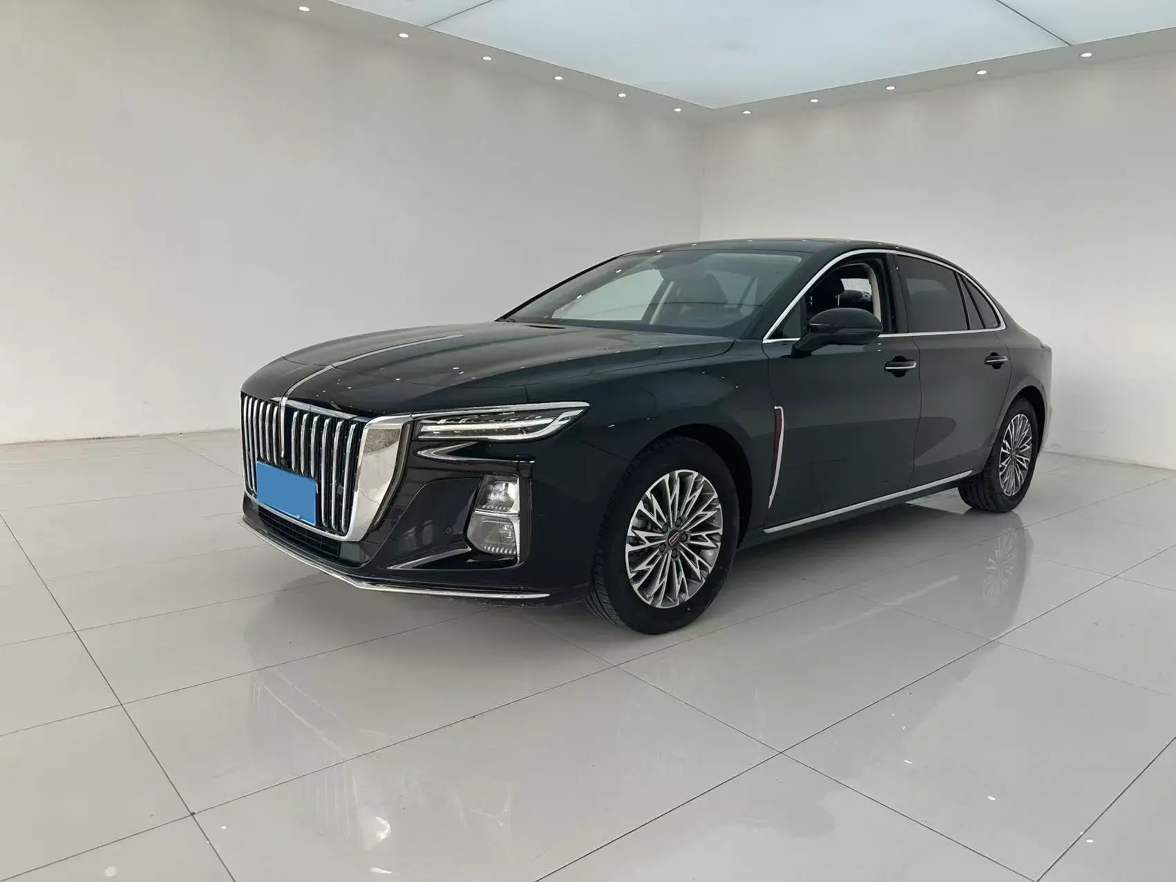 2024 HONGQI H5 view 1