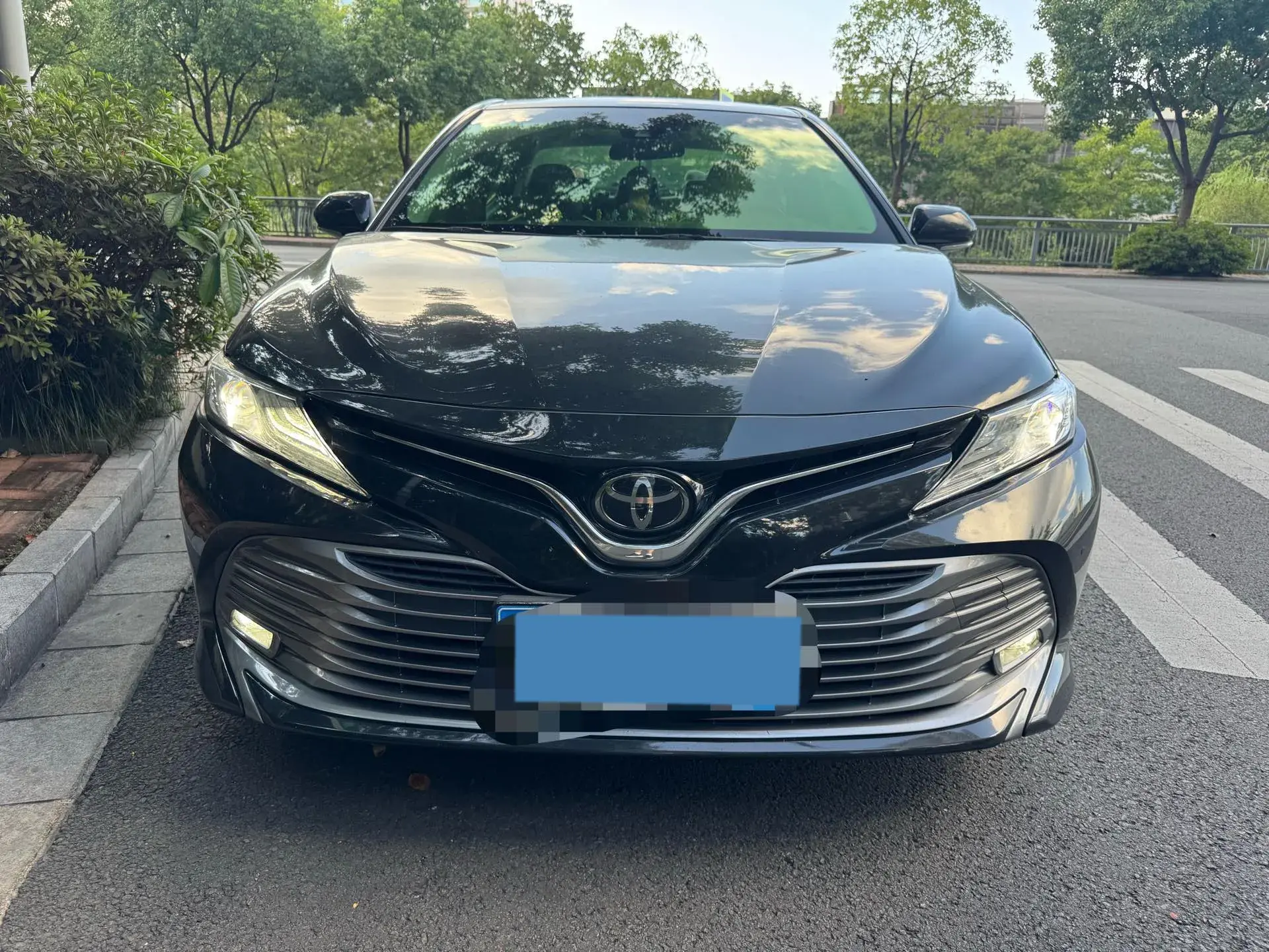 2018 TOYOTA CAMRY thumbnail 2