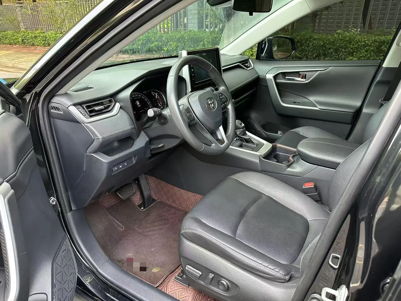 2020 TOYOTA RAV4 thumbnail 4