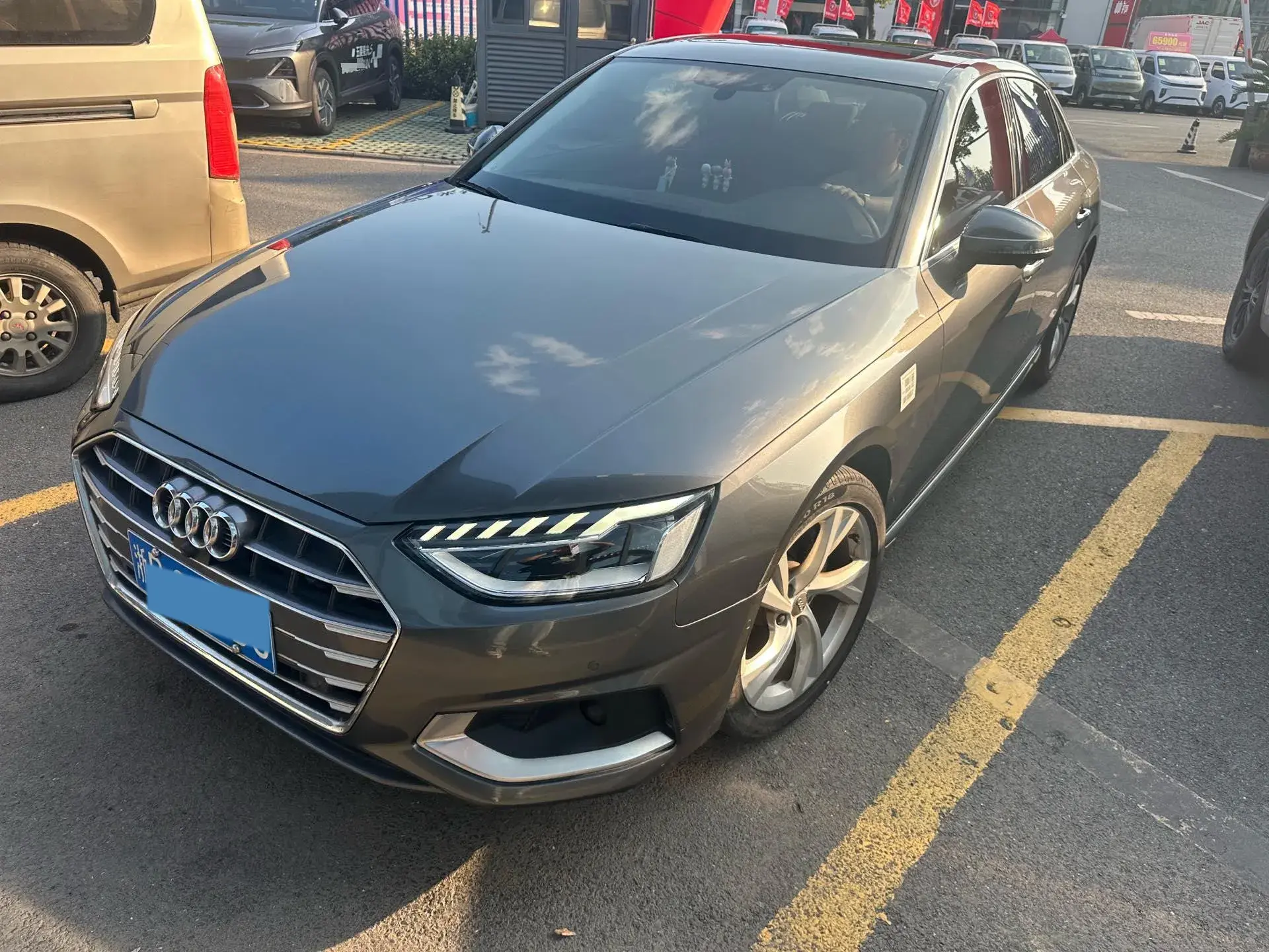 2020 AUDI A4L view 1