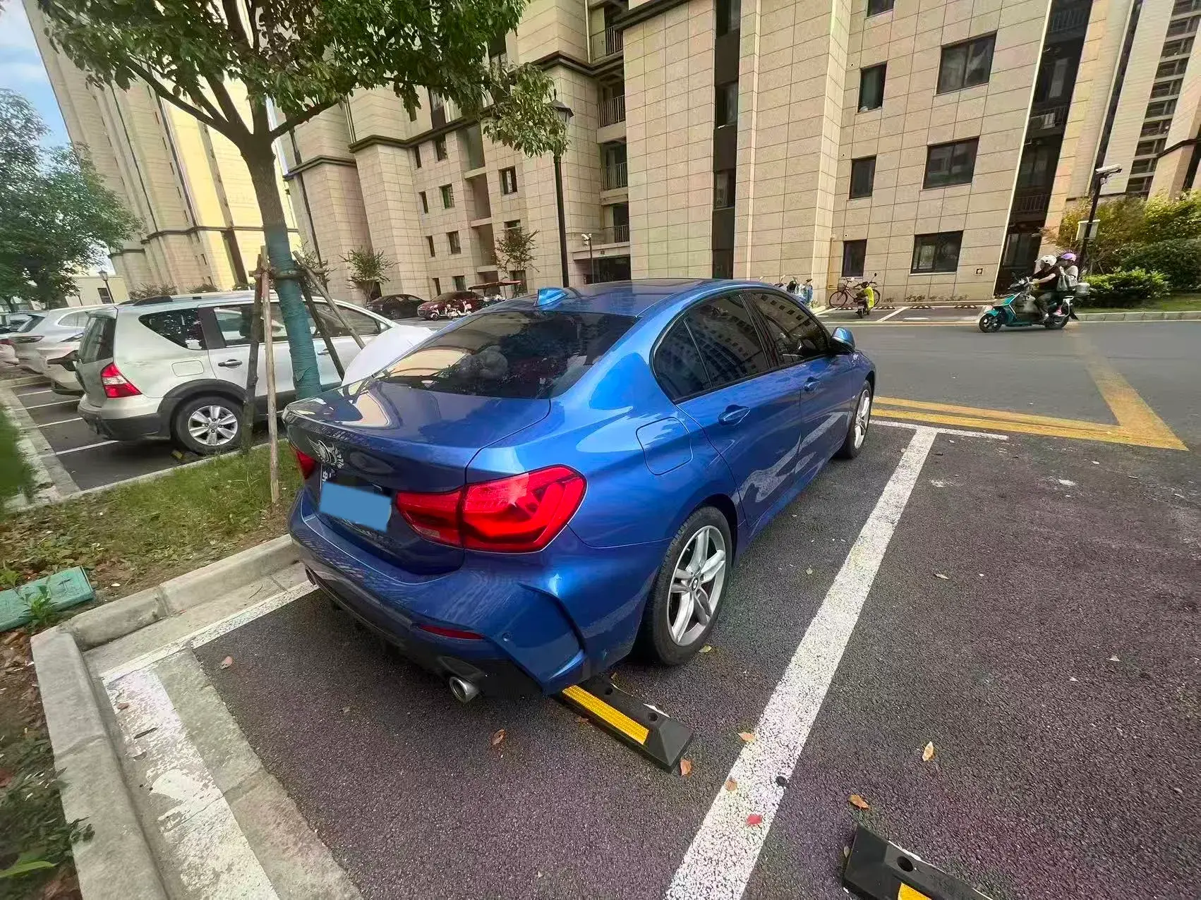 2020 BMW 1 thumbnail 4