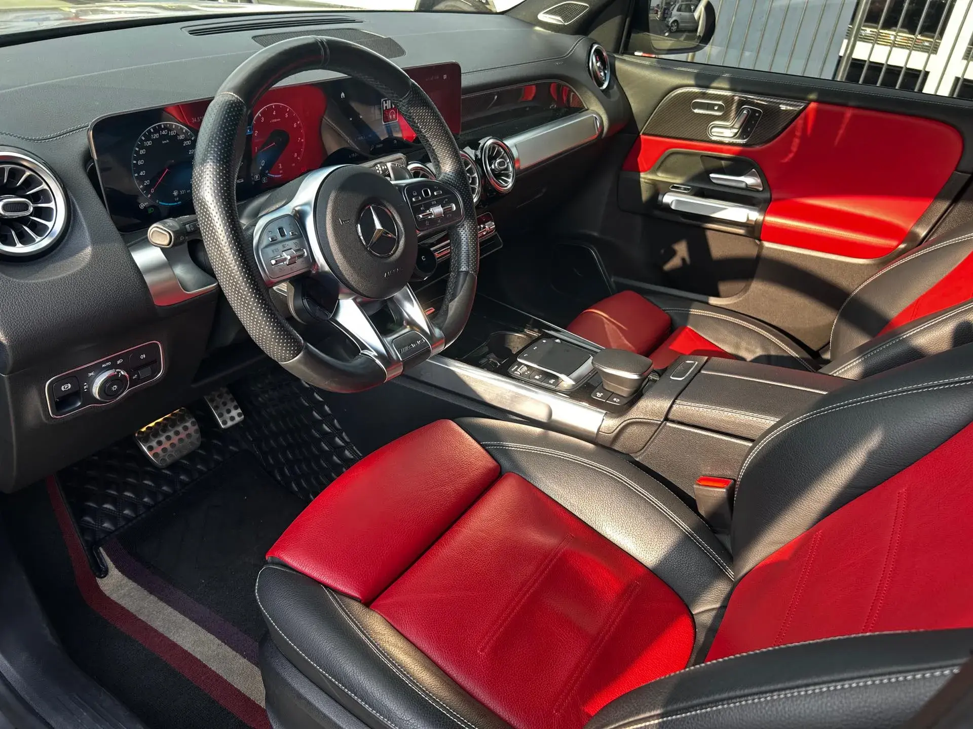 2021 MERCEDES-BENZ GLB thumbnail 4