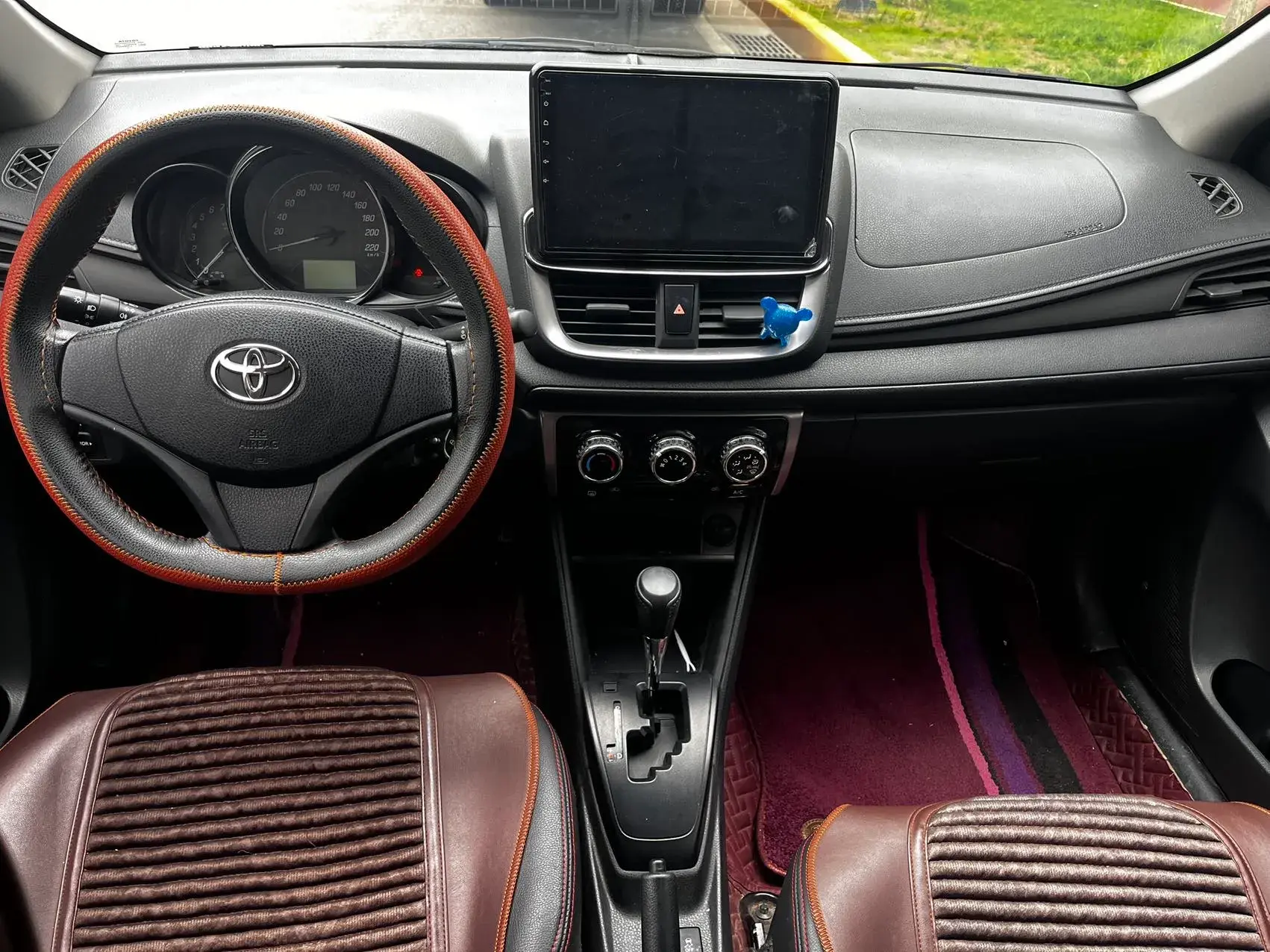 2021 TOYOTA YARIS thumbnail 3