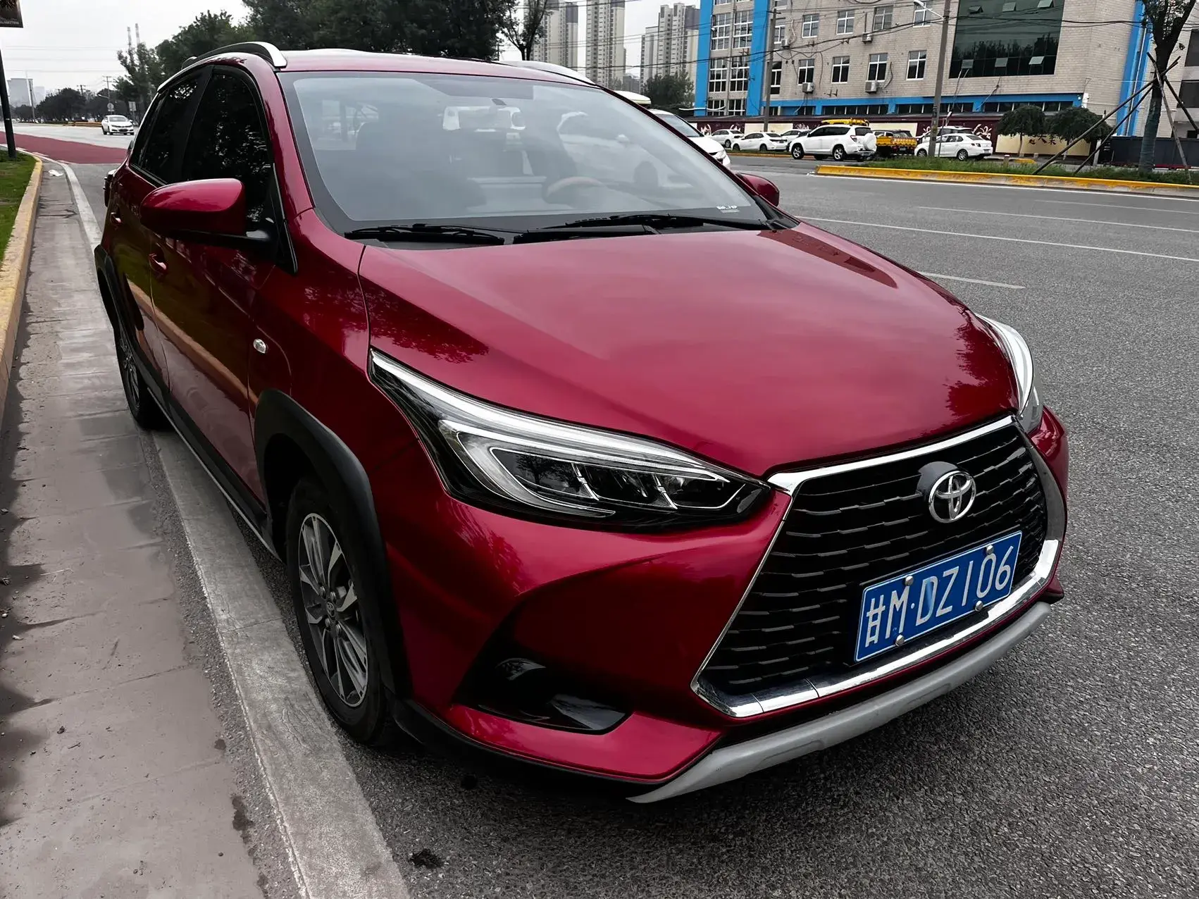 2021 TOYOTA YARIS thumbnail 2