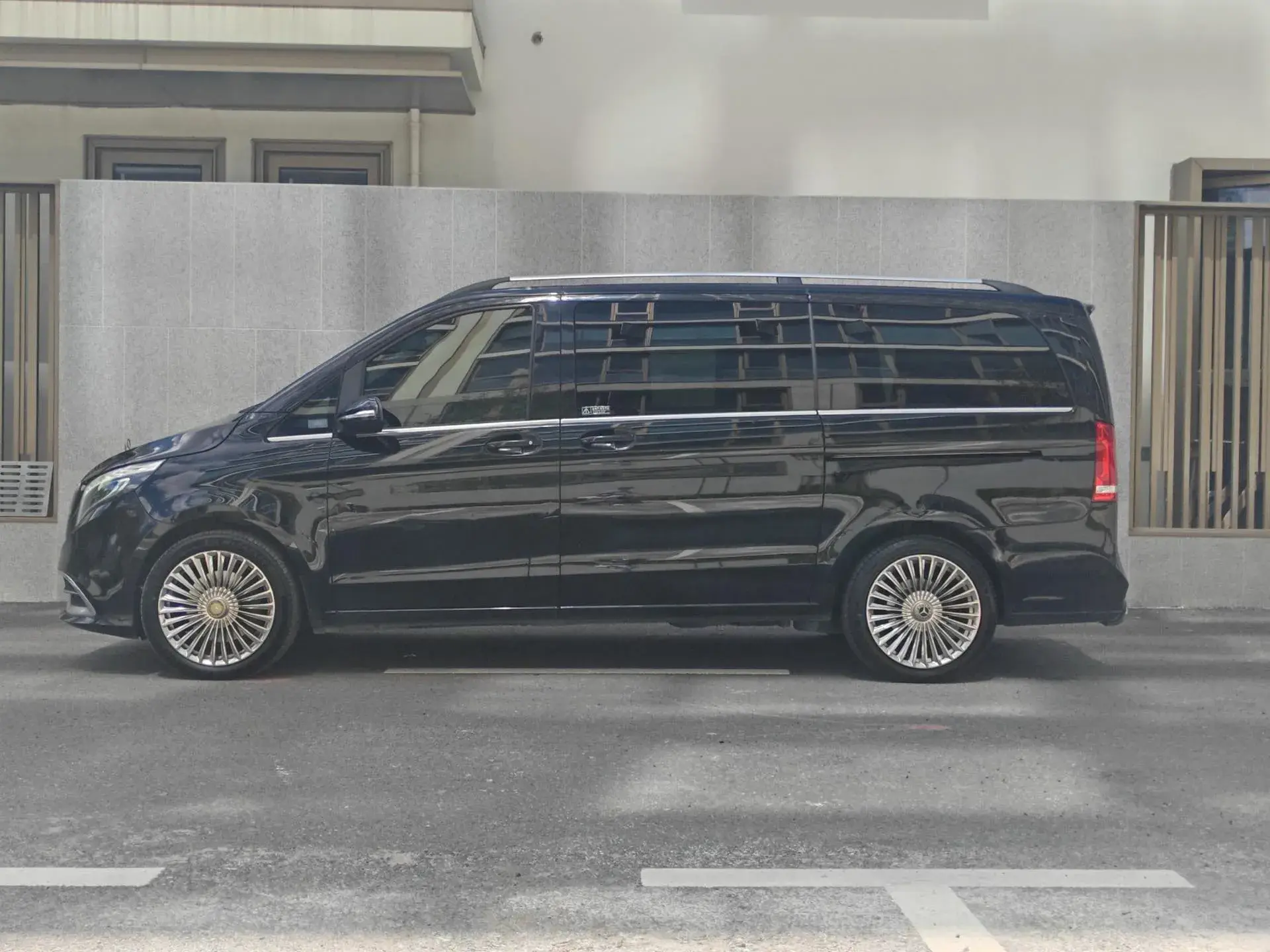 2020 MERCEDES-BENZ V thumbnail 2