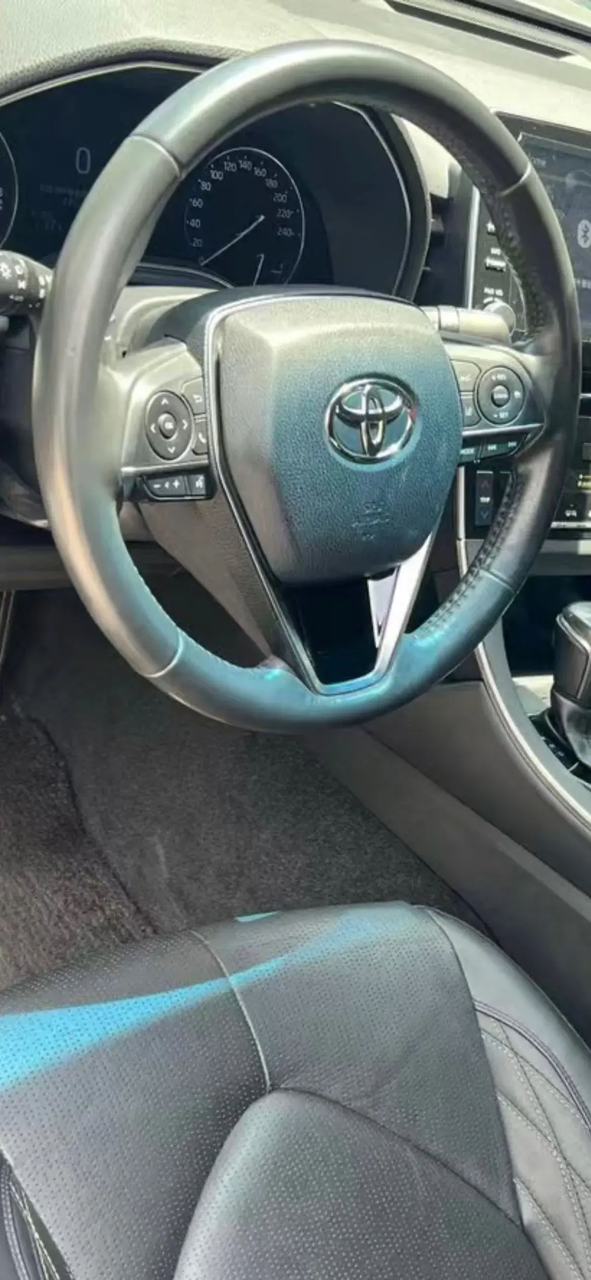 2019 TOYOTA AVALON thumbnail 2