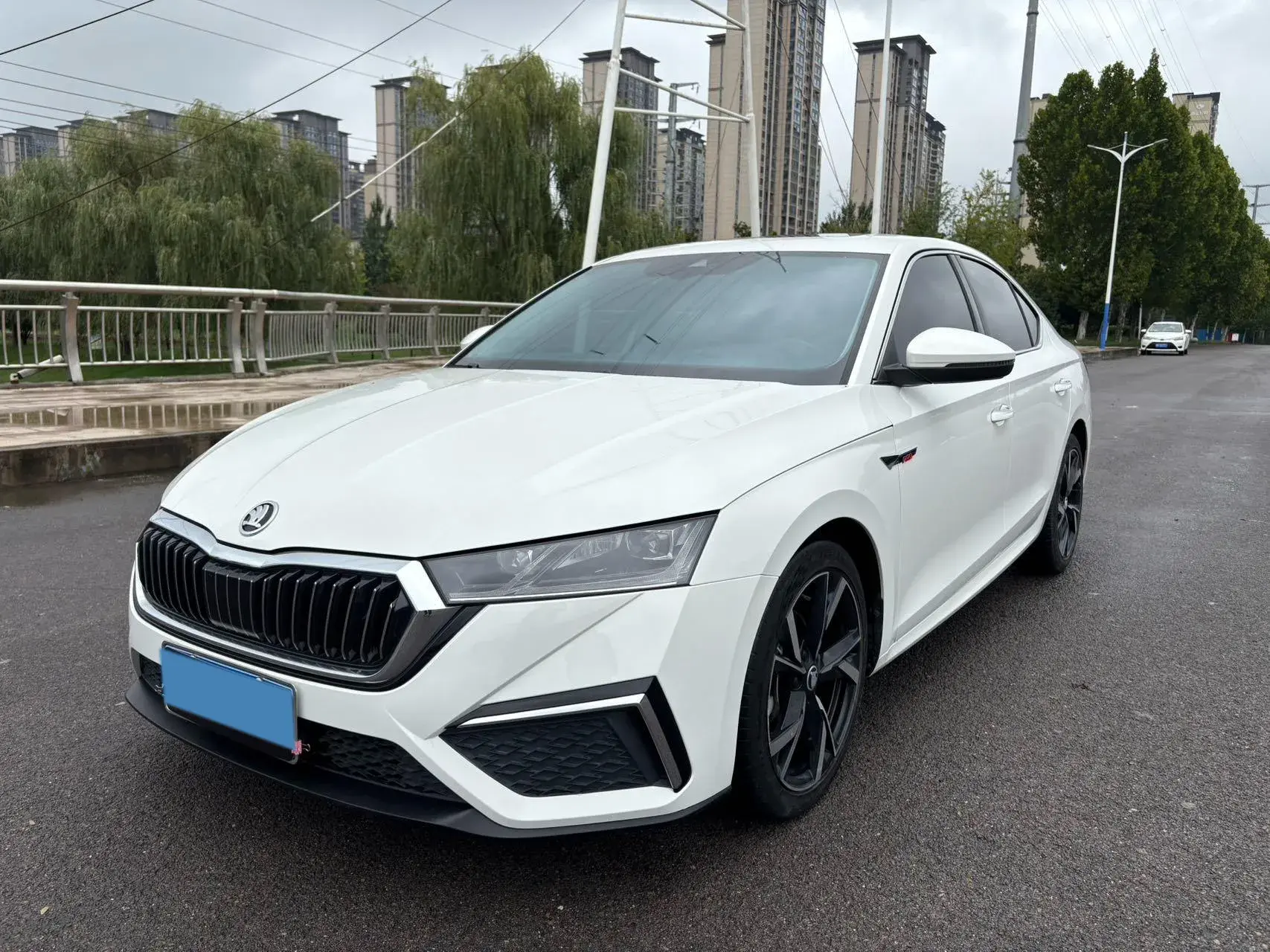 2021 SKODA OCTAVIA view 1