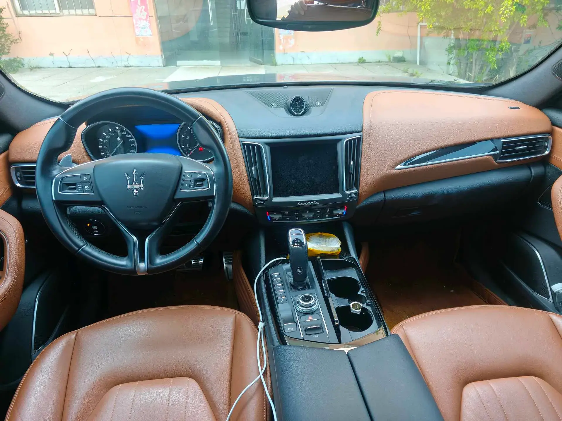 2019 MASERATI LEVANTE thumbnail 4