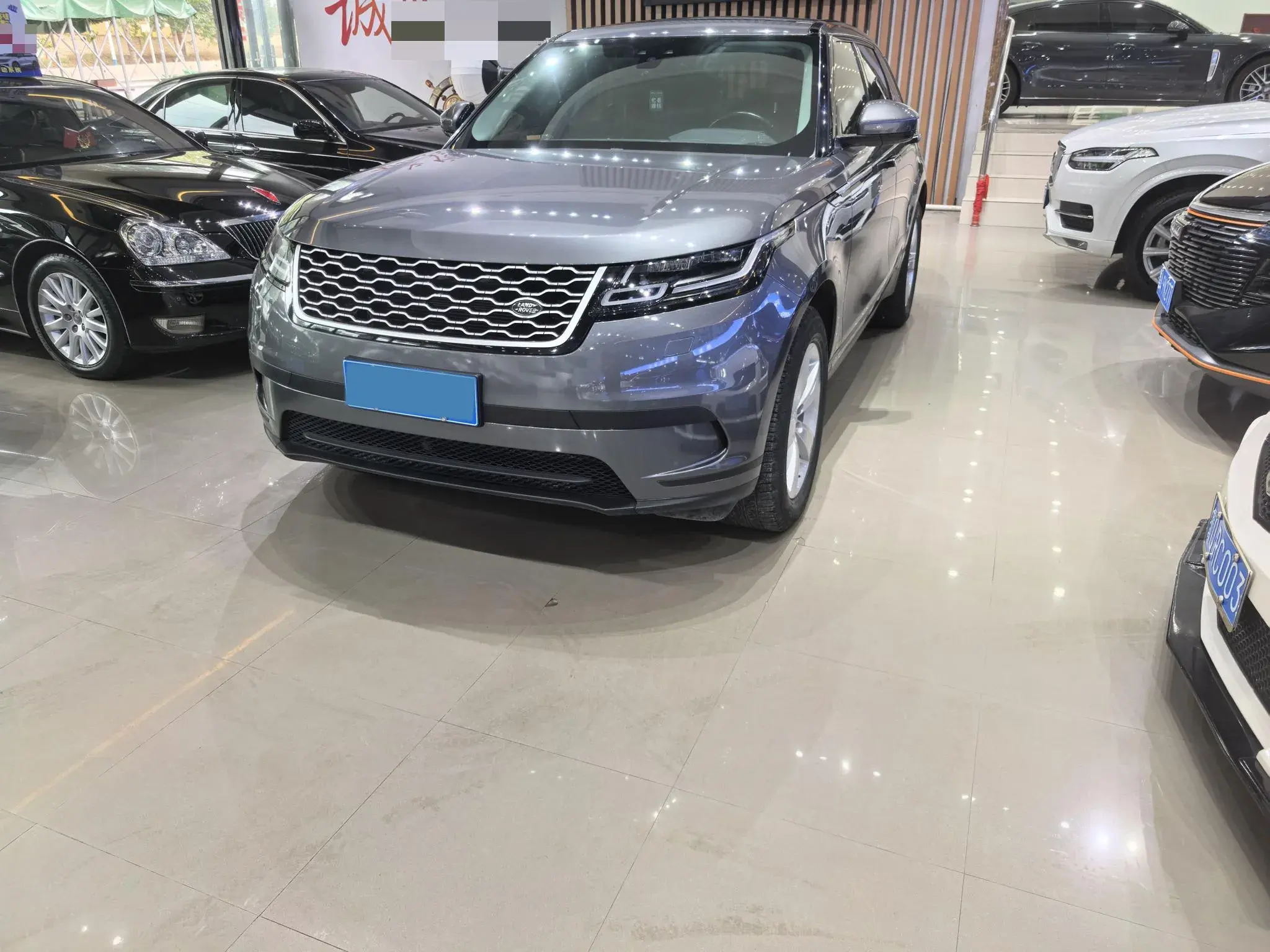 2018 LAND ROVER view 1