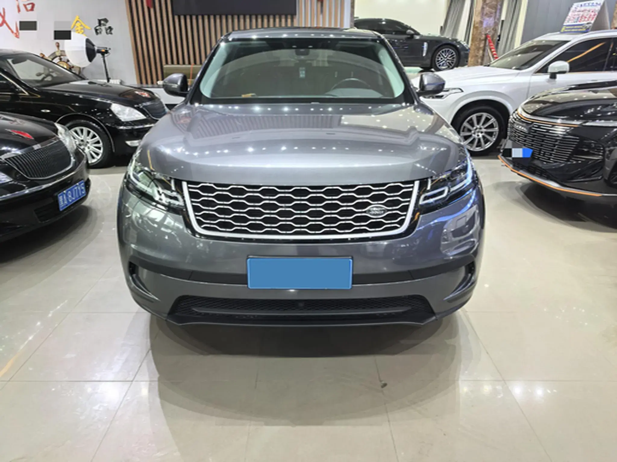 2018 LAND ROVER thumbnail 2