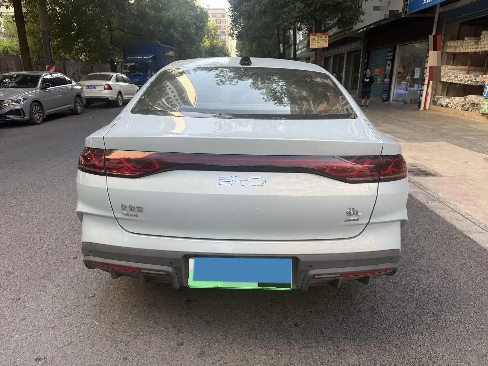 2025 BYD QINL thumbnail 3