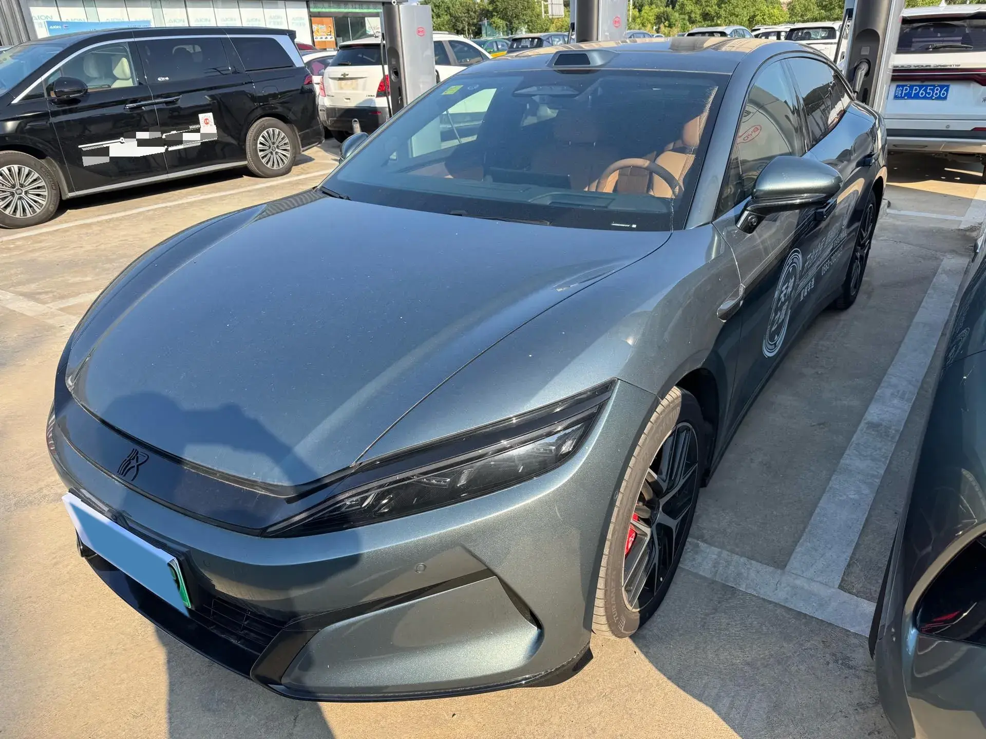 2025 BYD HANL view 1