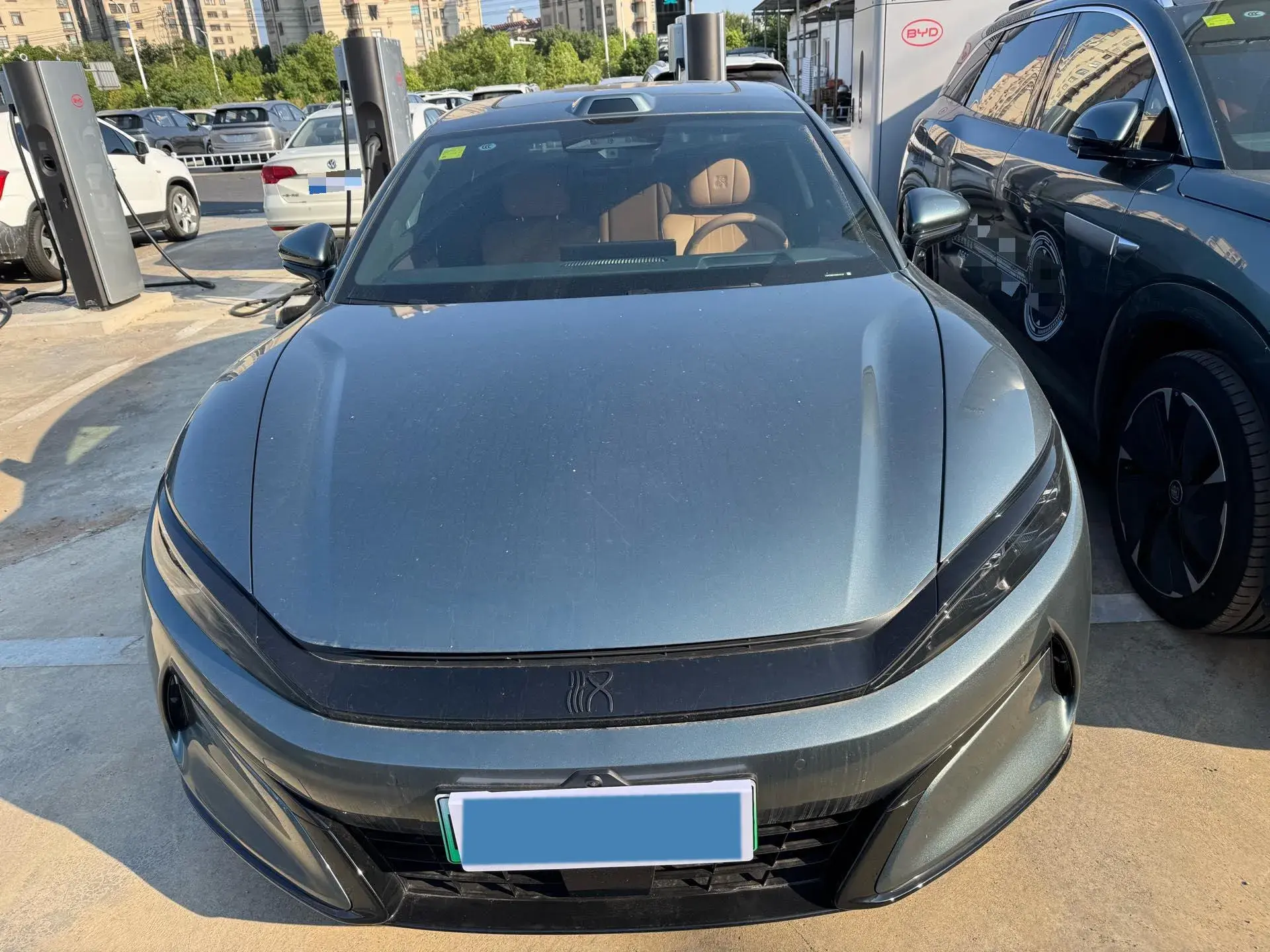 2025 BYD HANL thumbnail 2