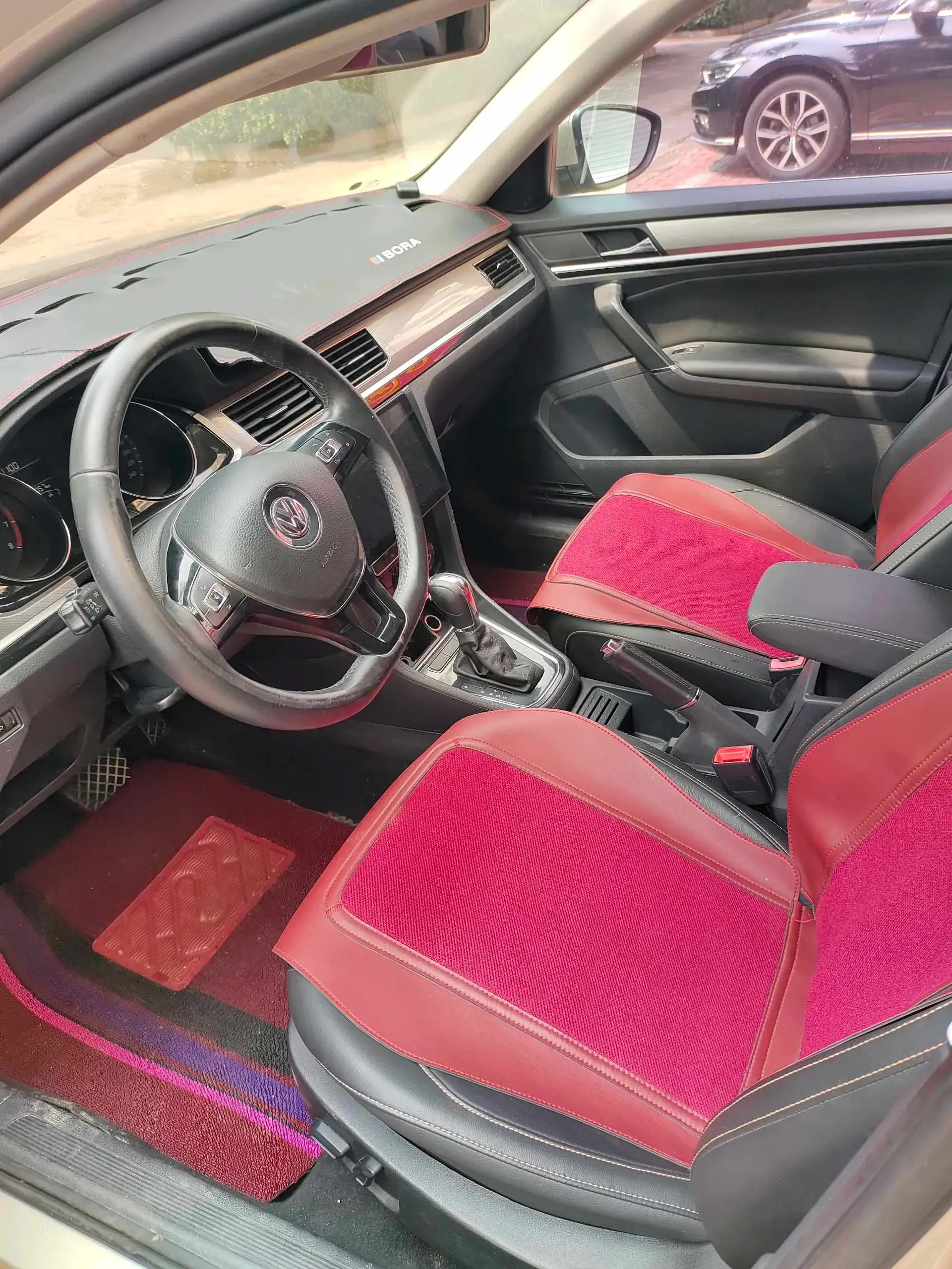 2018 VOLKSWAGEN BORA thumbnail 4