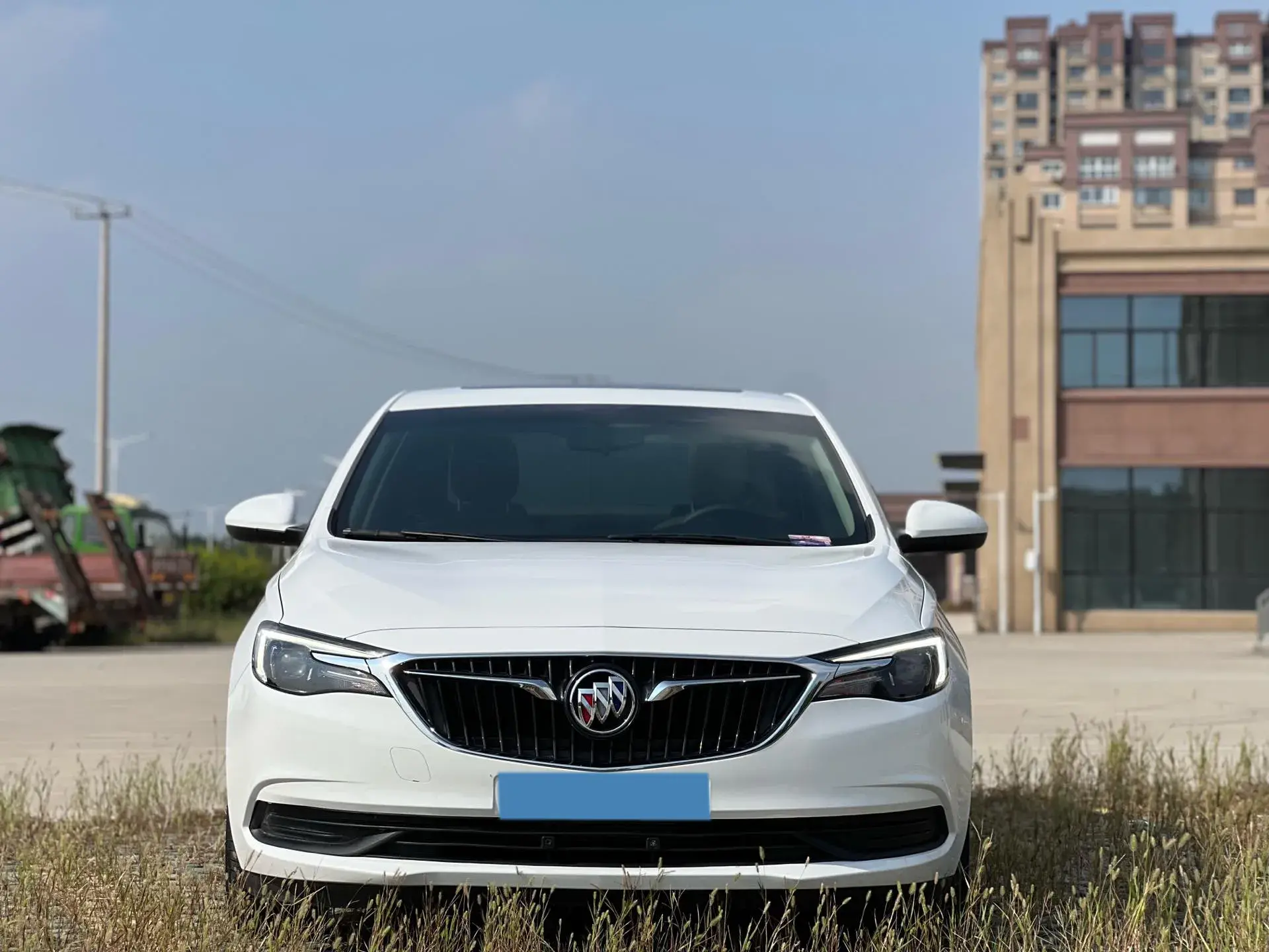 2020 BUICK REGAL thumbnail 2