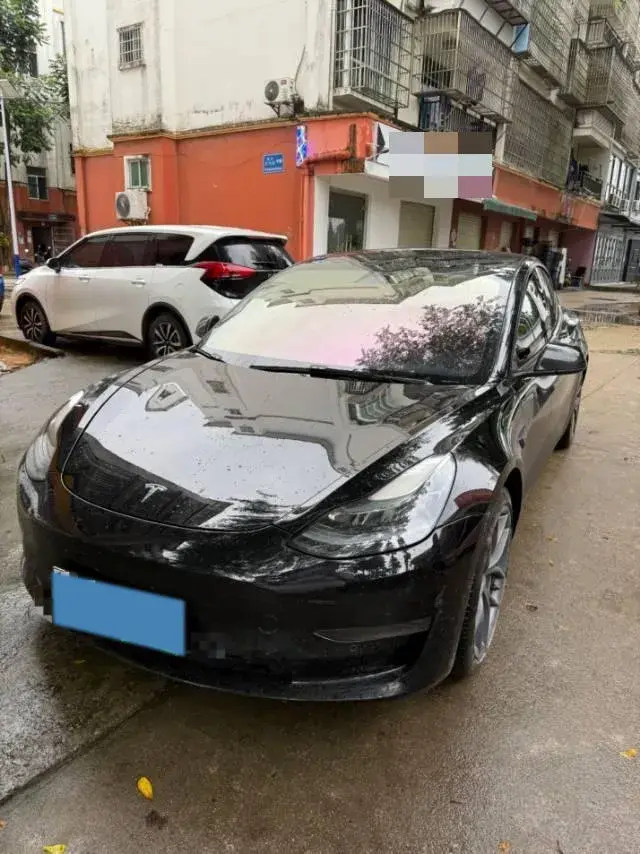 2022 TESLA MODEL view 1
