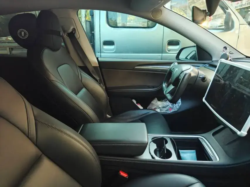 2022 TESLA MODEL thumbnail 4