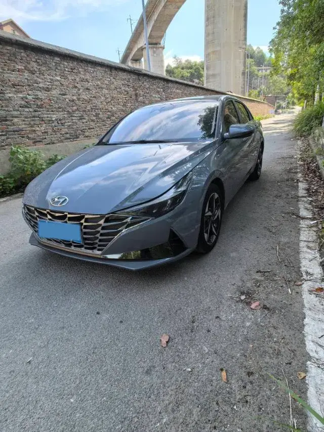 2021 HYUNDAI ELANTRA view 1