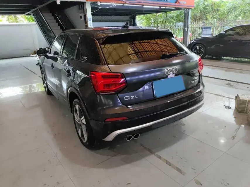 2020 AUDI Q2L thumbnail 3