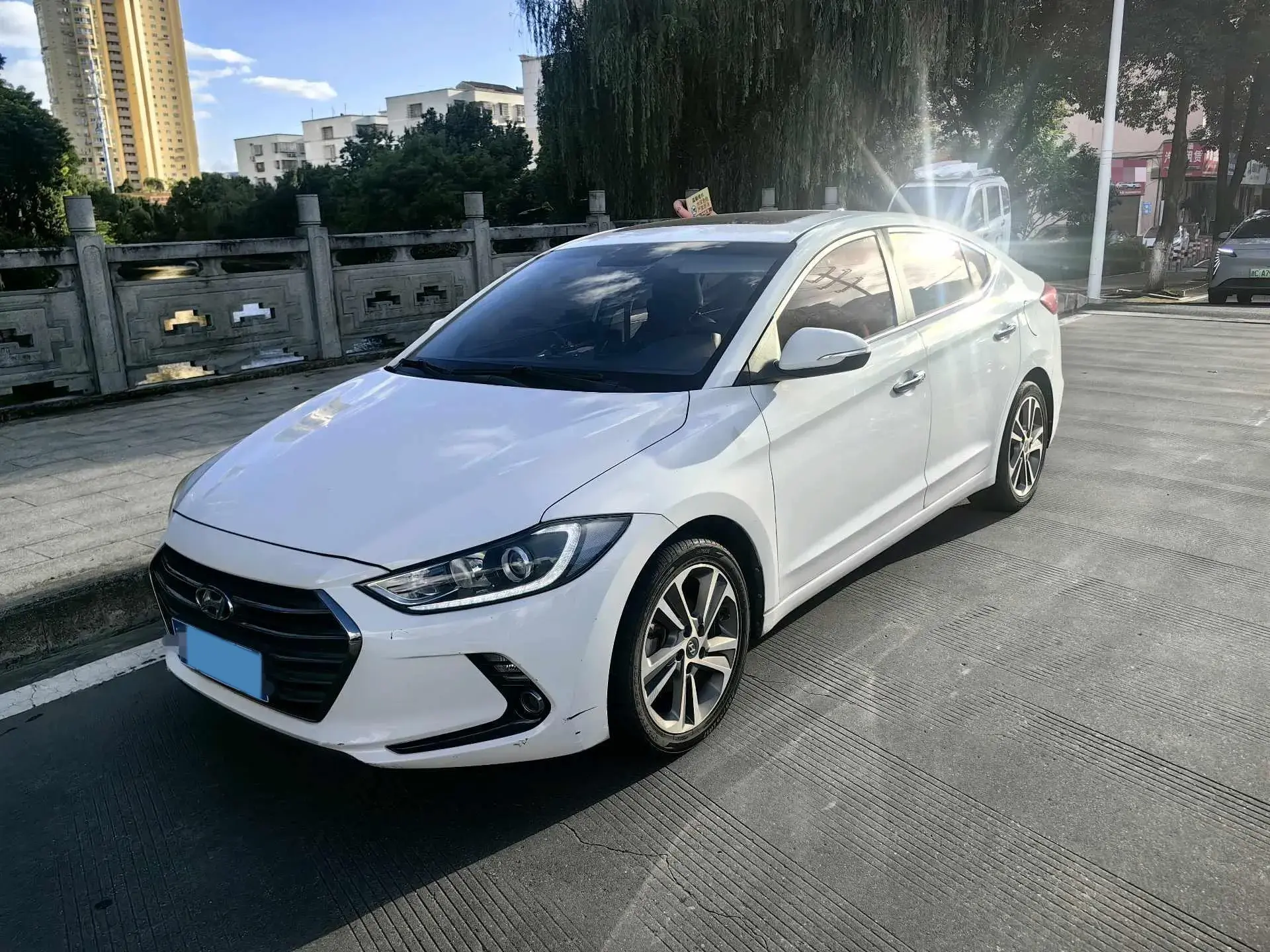 2016 HYUNDAI ELANTRA view 1