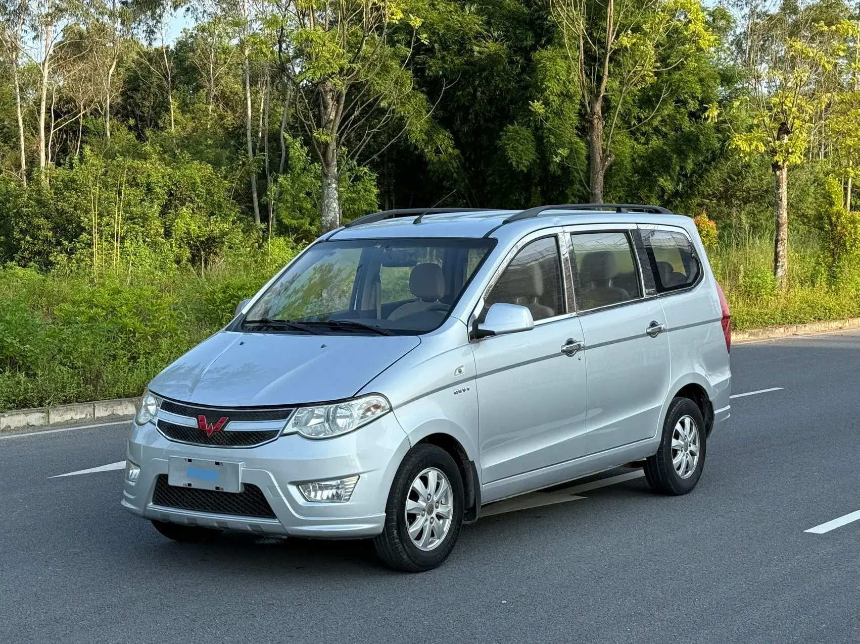 2018 WULING HONGGUANG view 1