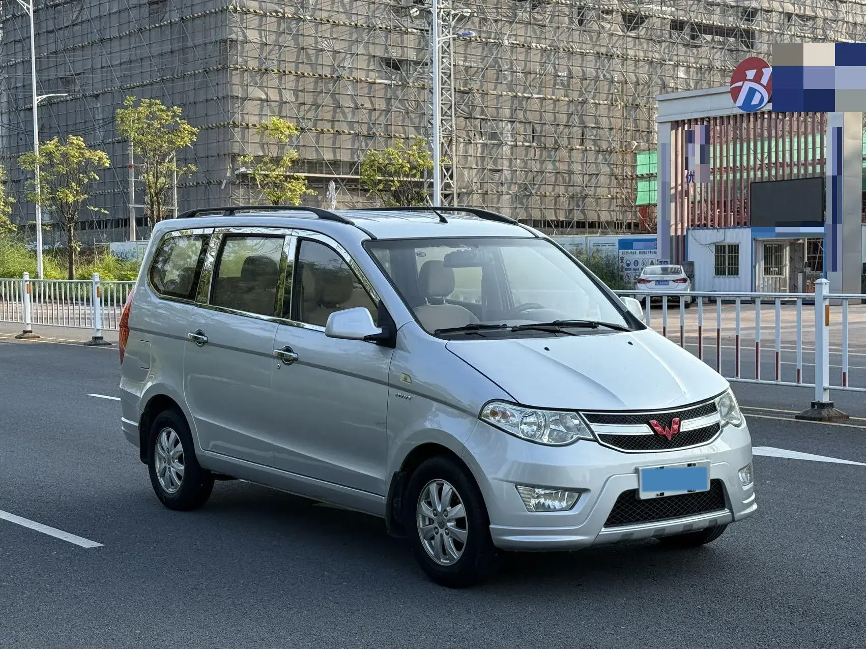 2018 WULING HONGGUANG thumbnail 3