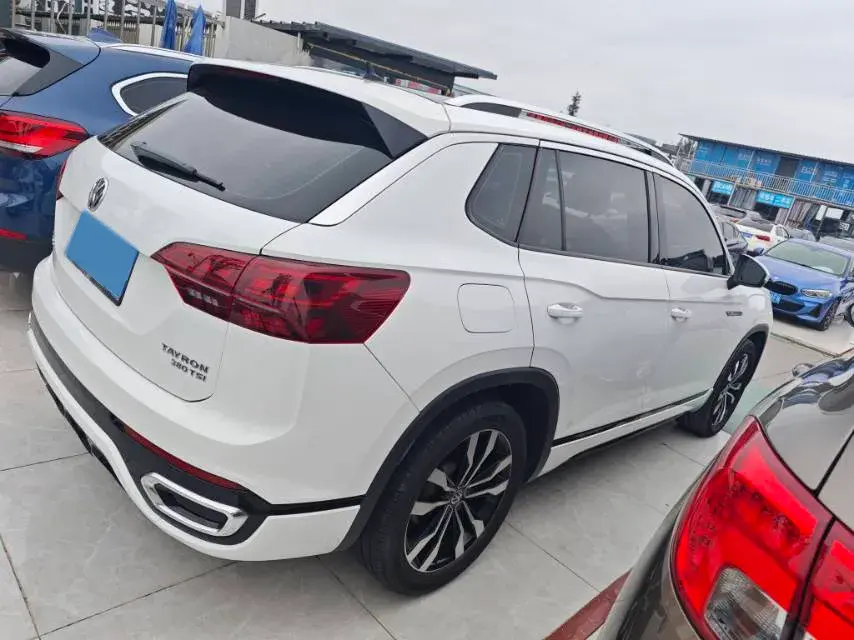 2019 VOLKSWAGEN TAYRON thumbnail 3