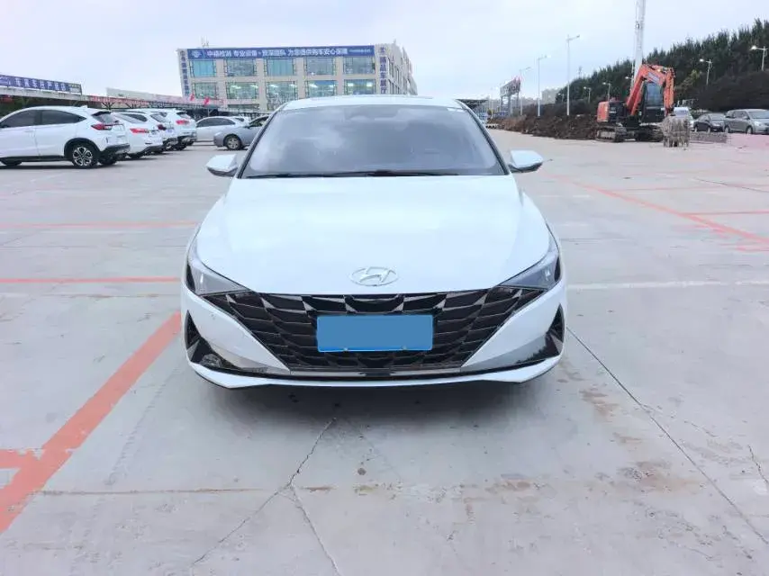 2022 HYUNDAI ELANTRA thumbnail 2