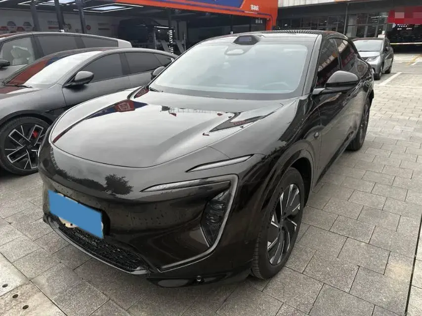 2024 AVATR 07 view 1