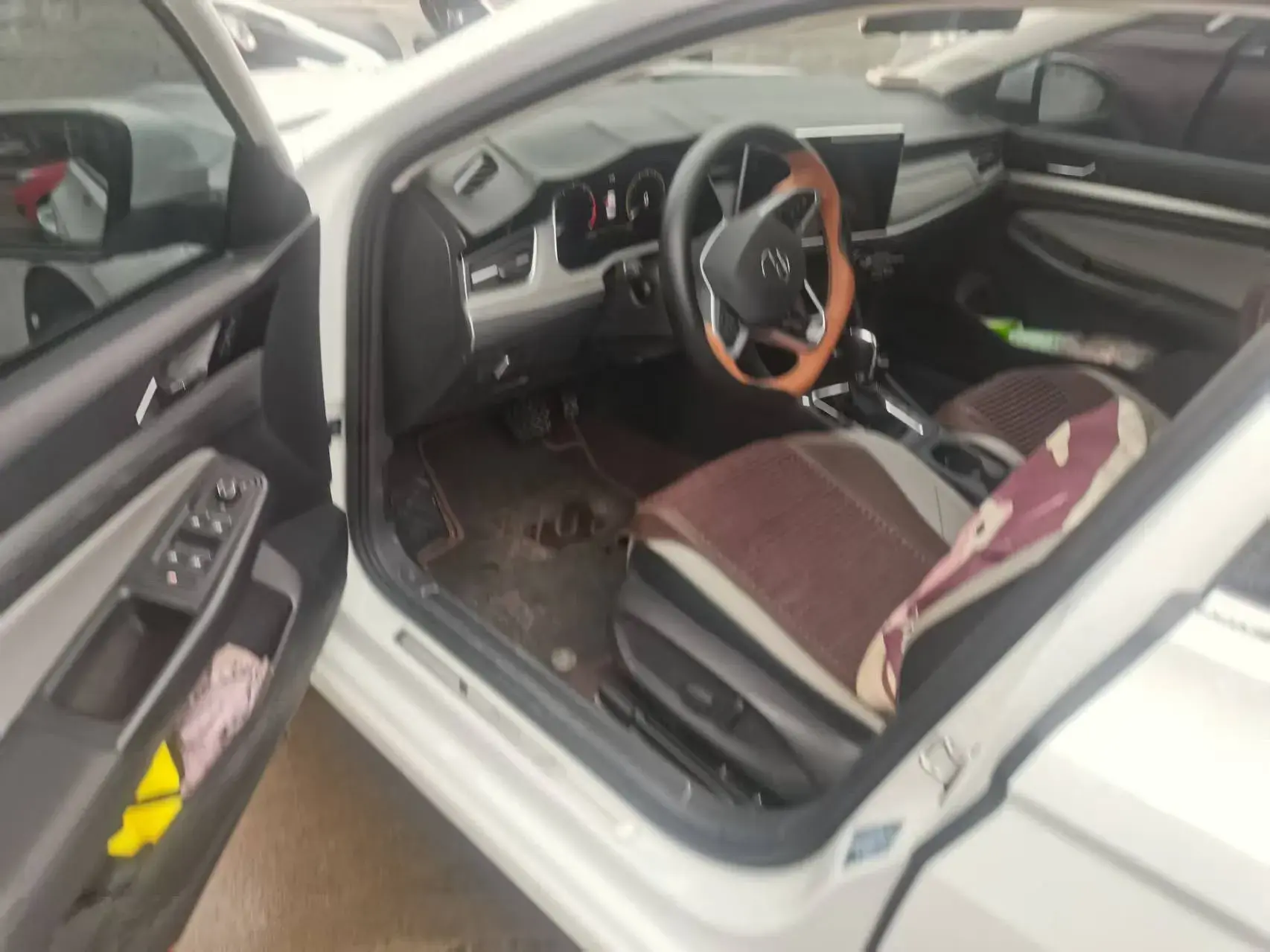 2023 VOLKSWAGEN BORA thumbnail 4