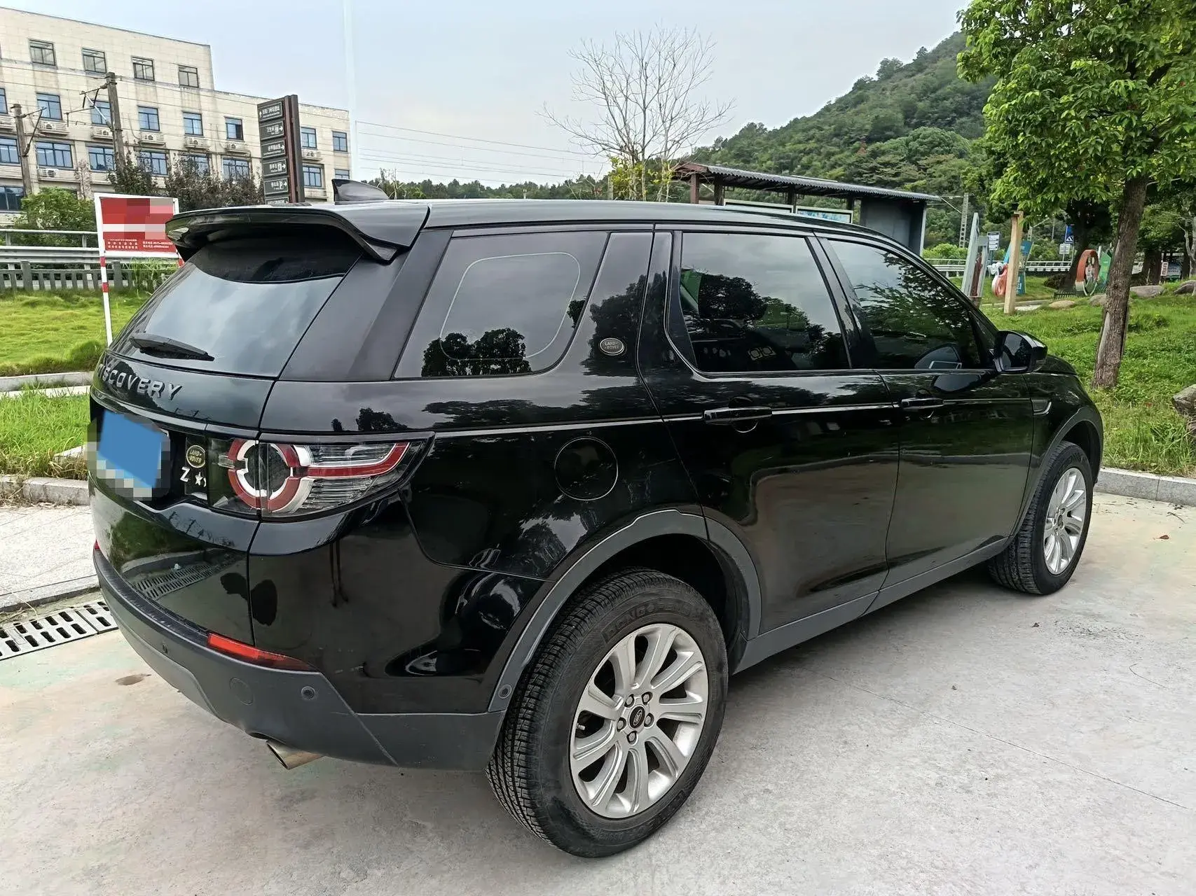 2018 LAND ROVER thumbnail 2