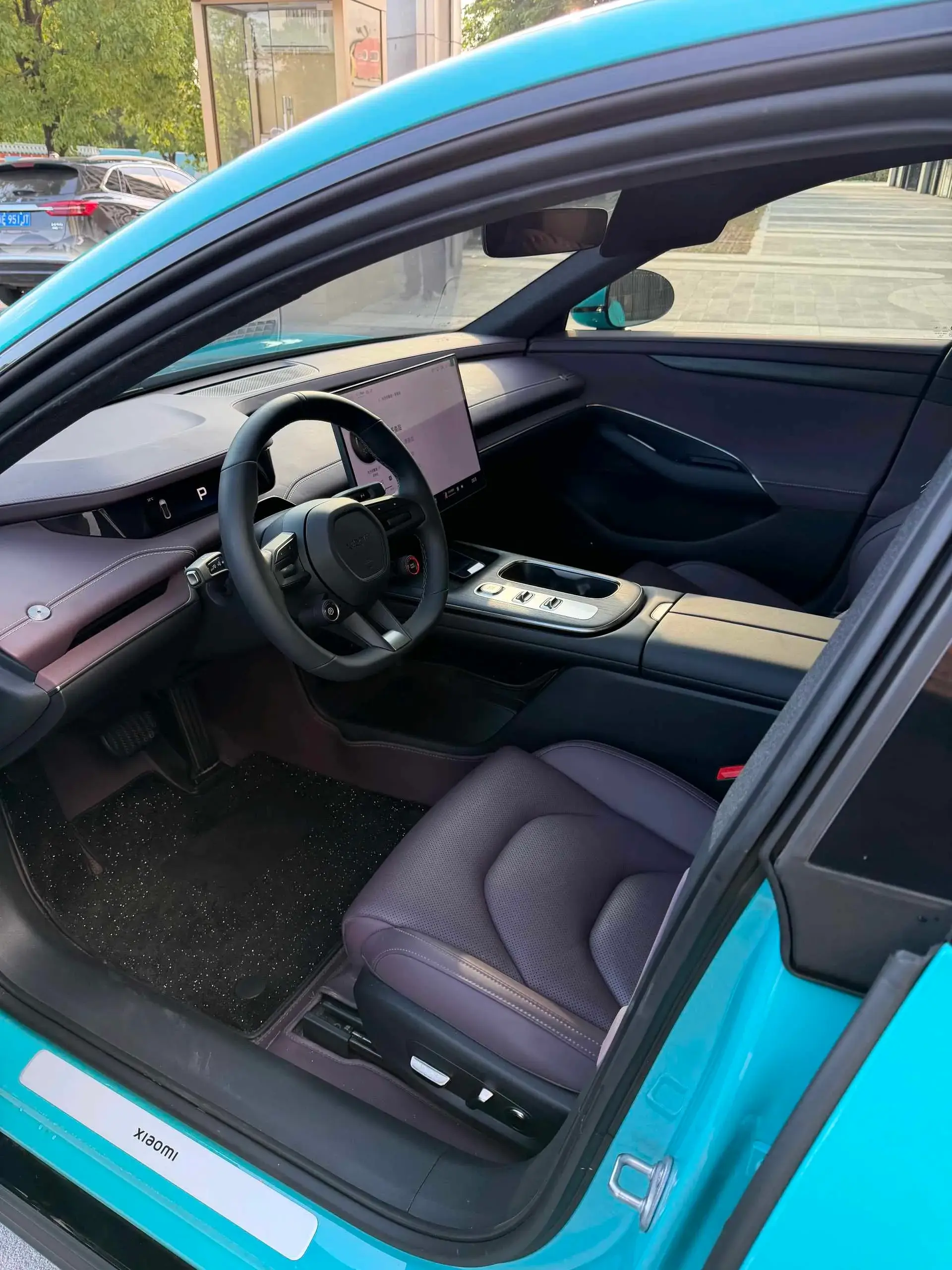 2024 MI SU7 thumbnail 4