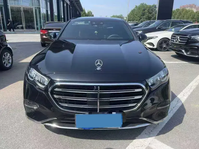 2025 MERCEDES-BENZ E thumbnail 2