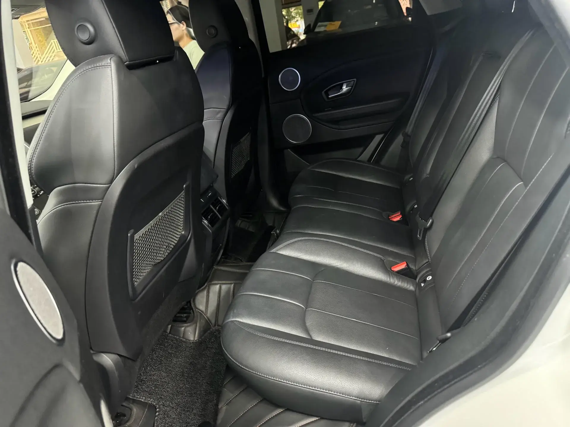 2018 LAND ROVER thumbnail 4