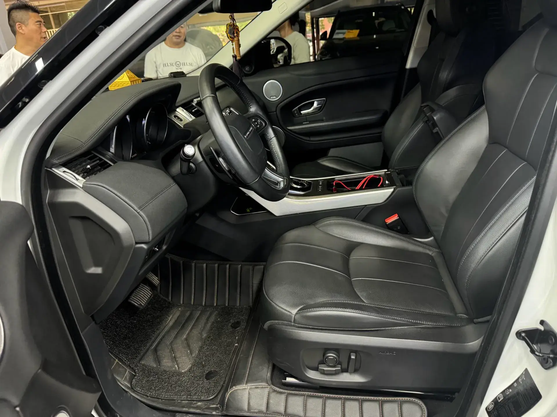 2018 LAND ROVER thumbnail 3