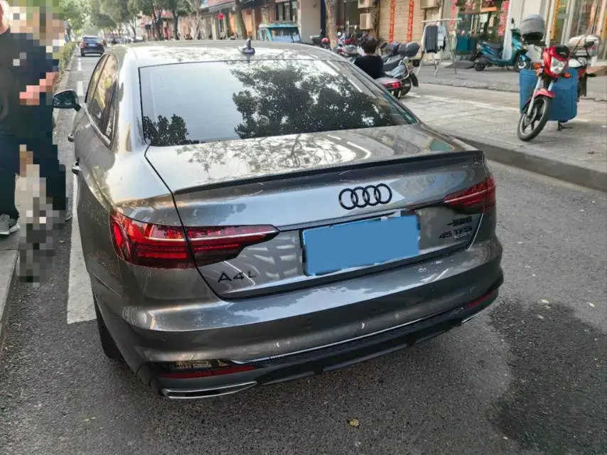 2024 AUDI A4L thumbnail 3