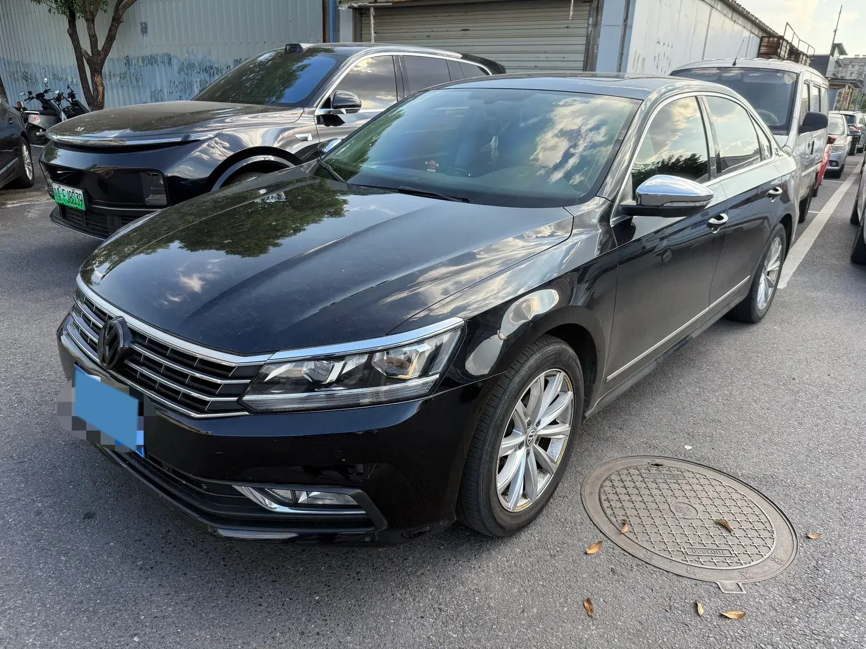 2017 VOLKSWAGEN PASSAT view 1