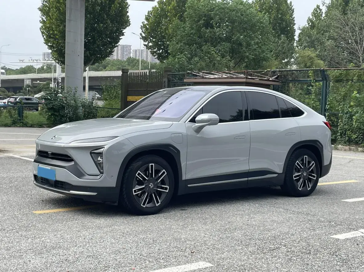 2020 NIO EC6 view 1