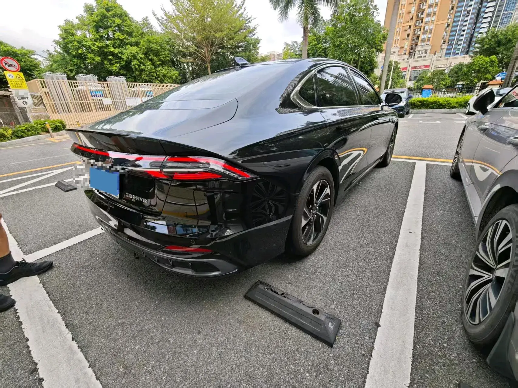 2022 LINCOLN Z thumbnail 2