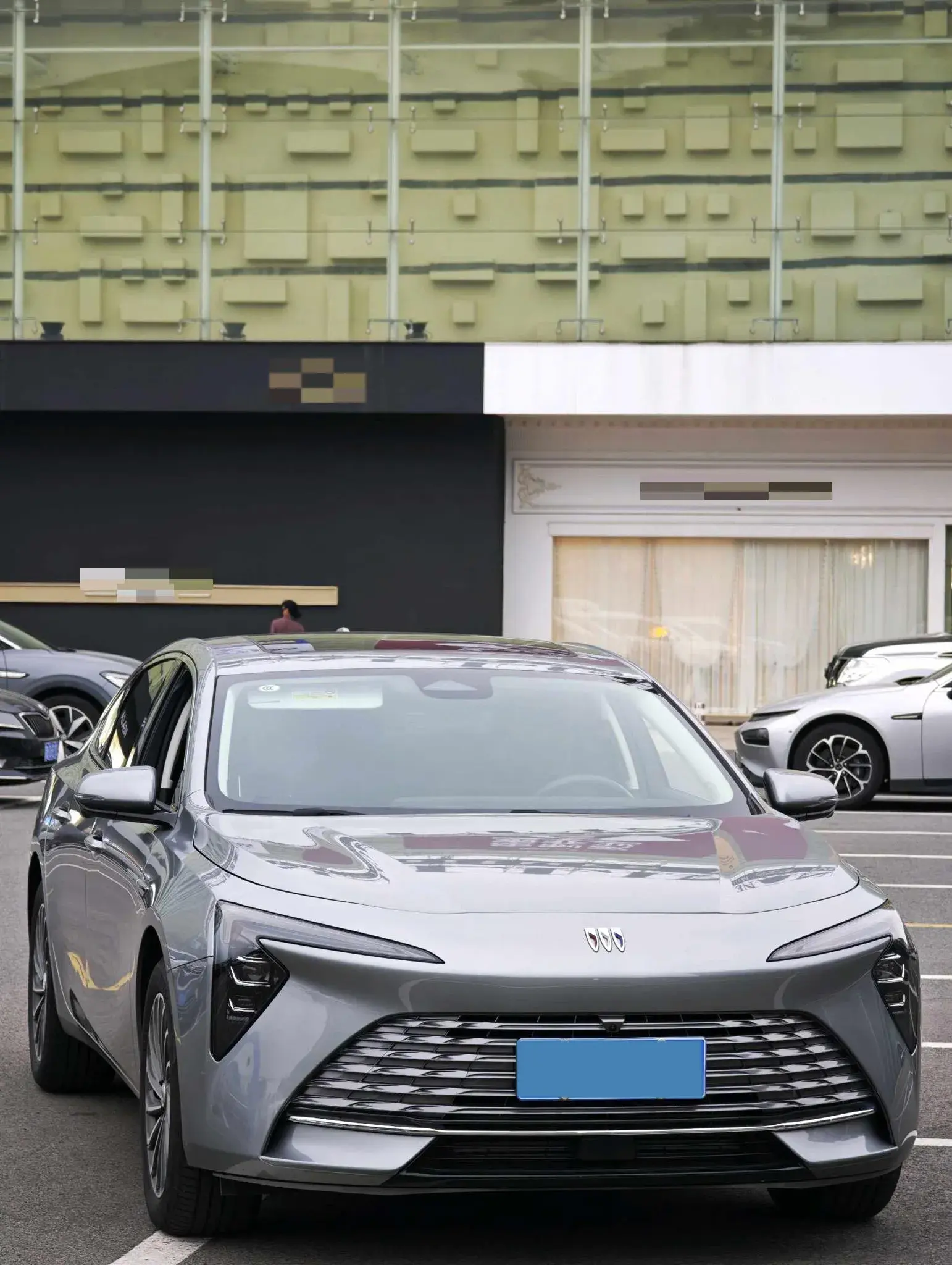 2023 BUICK LARCOSSE thumbnail 3