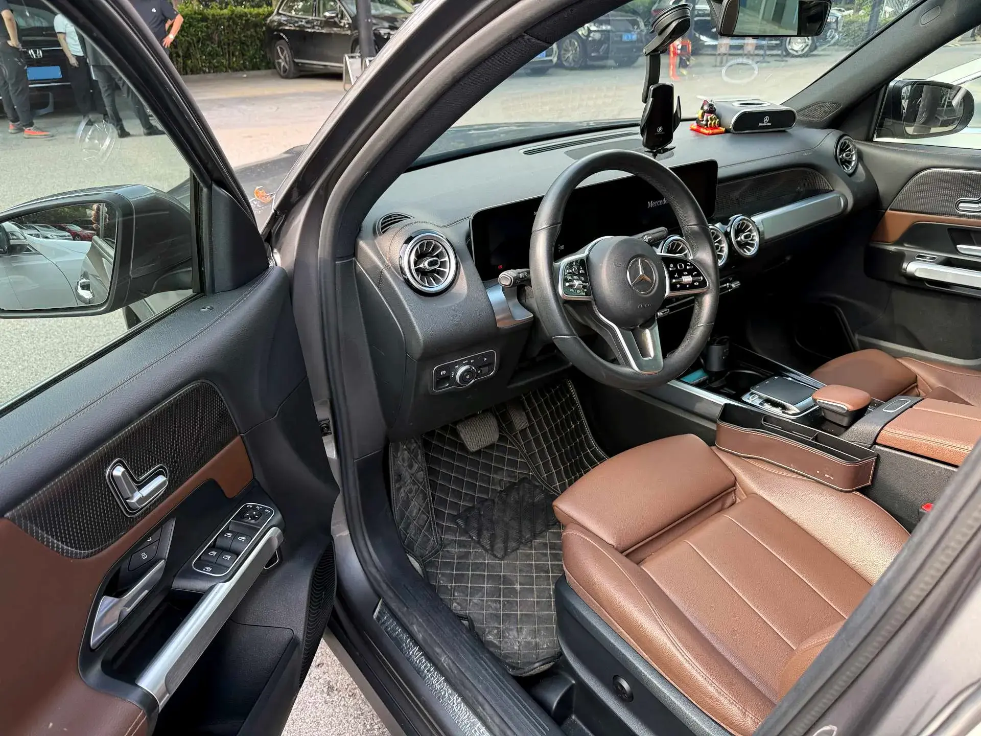 2020 MERCEDES-BENZ GLB thumbnail 2