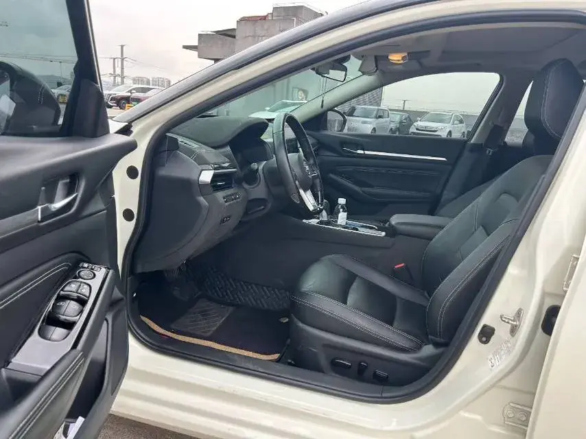 2021 NISSAN TEANA thumbnail 4