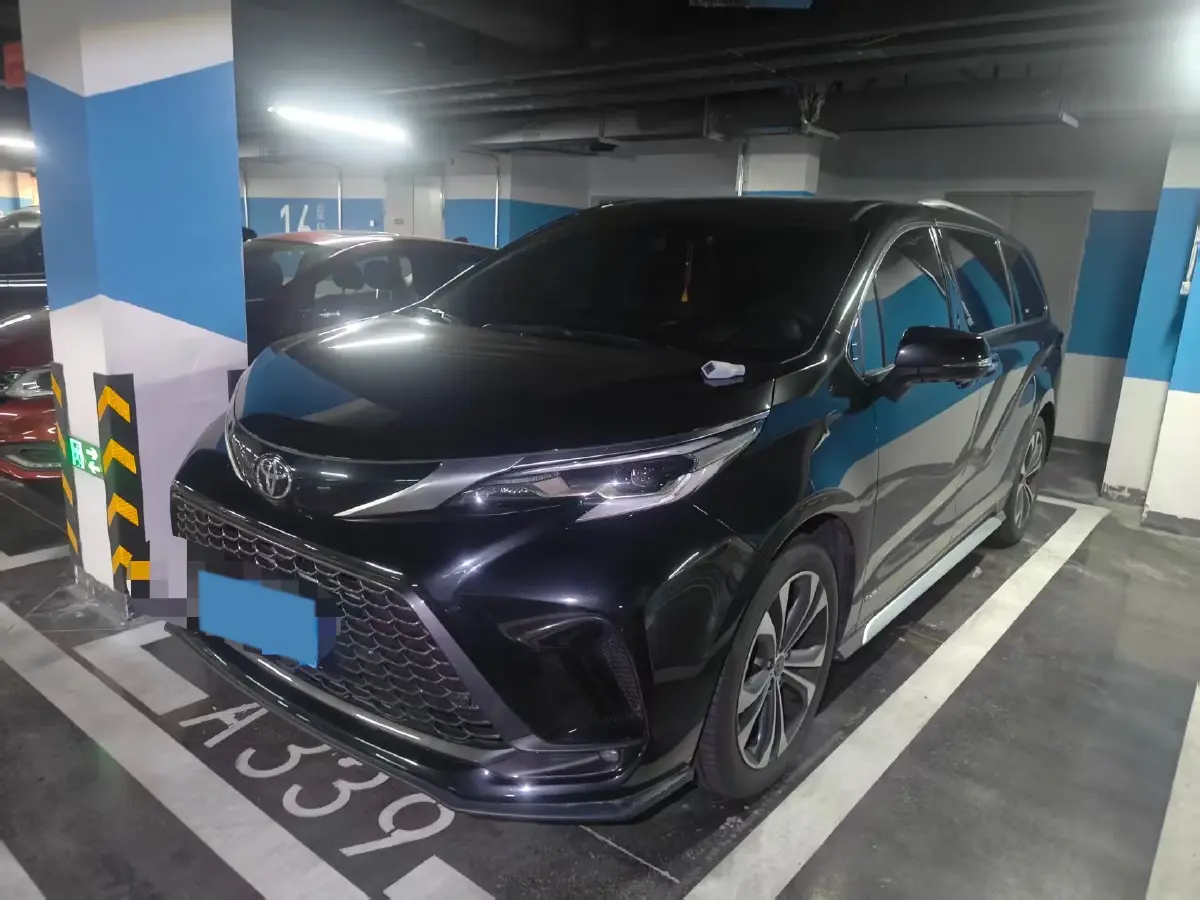 2024 Toyota Granvia 2.5L 189HP L4 E-CVT Hybrid