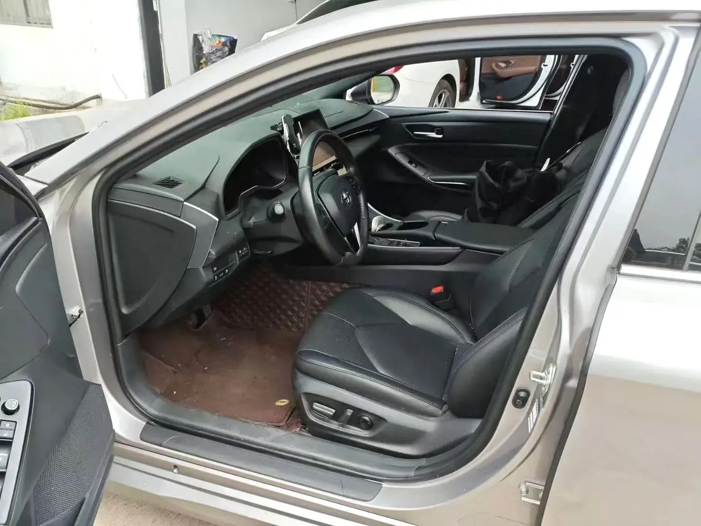 2022 TOYOTA AVALON thumbnail 2