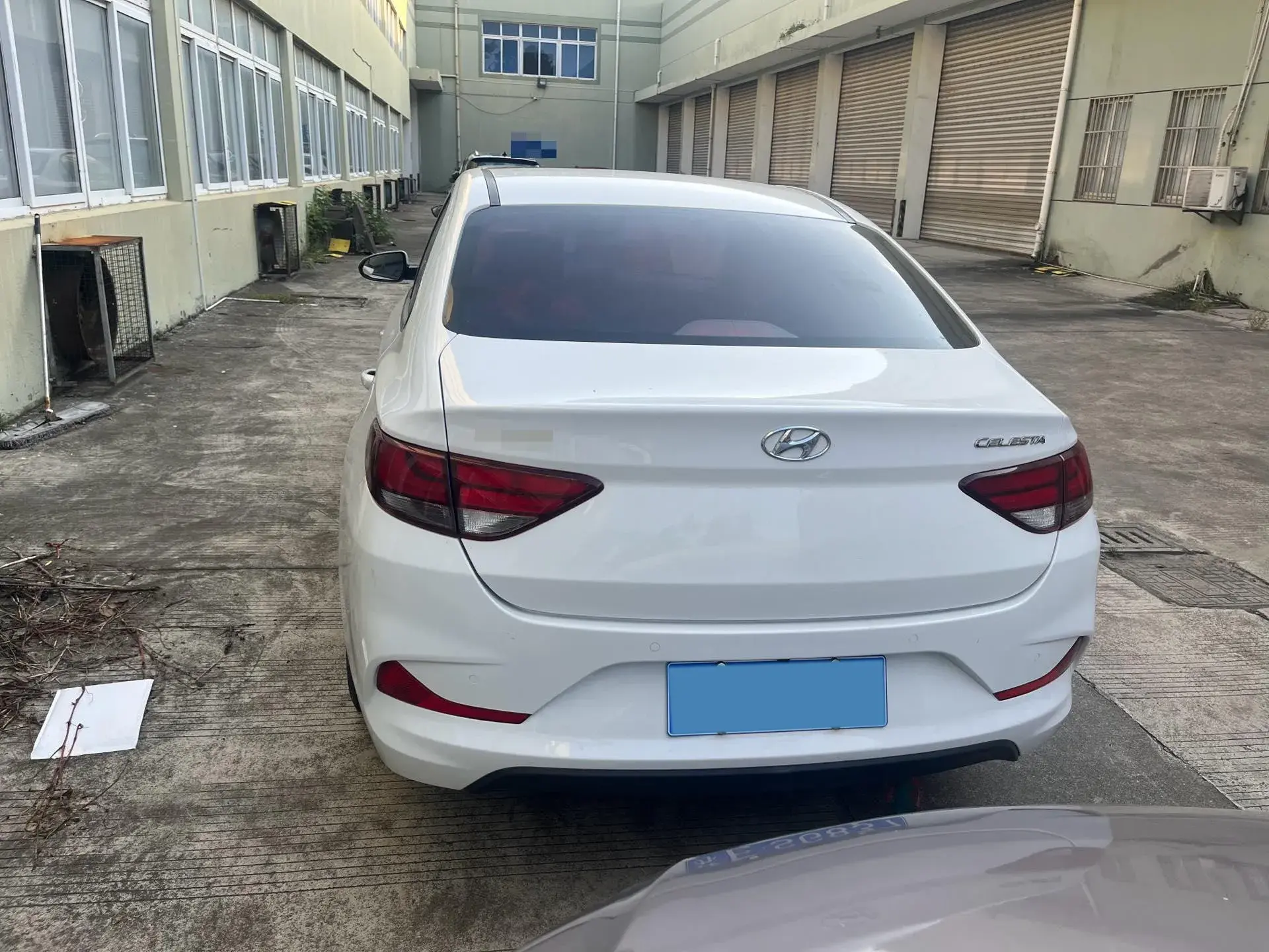 2017 HYUNDAI CELESTA thumbnail 4