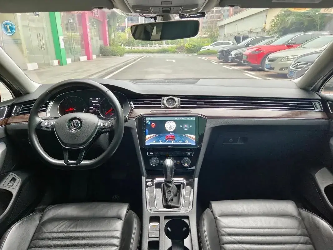 2018 VOLKSWAGEN MAGOTAN thumbnail 3