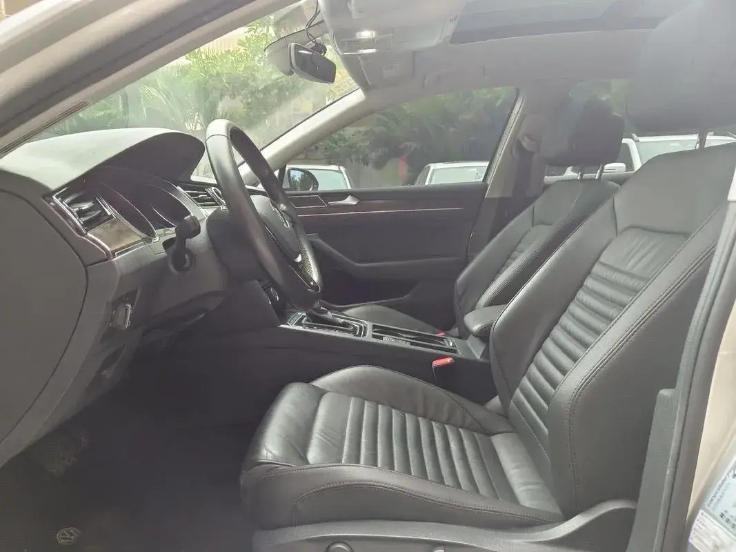 2018 VOLKSWAGEN MAGOTAN thumbnail 2