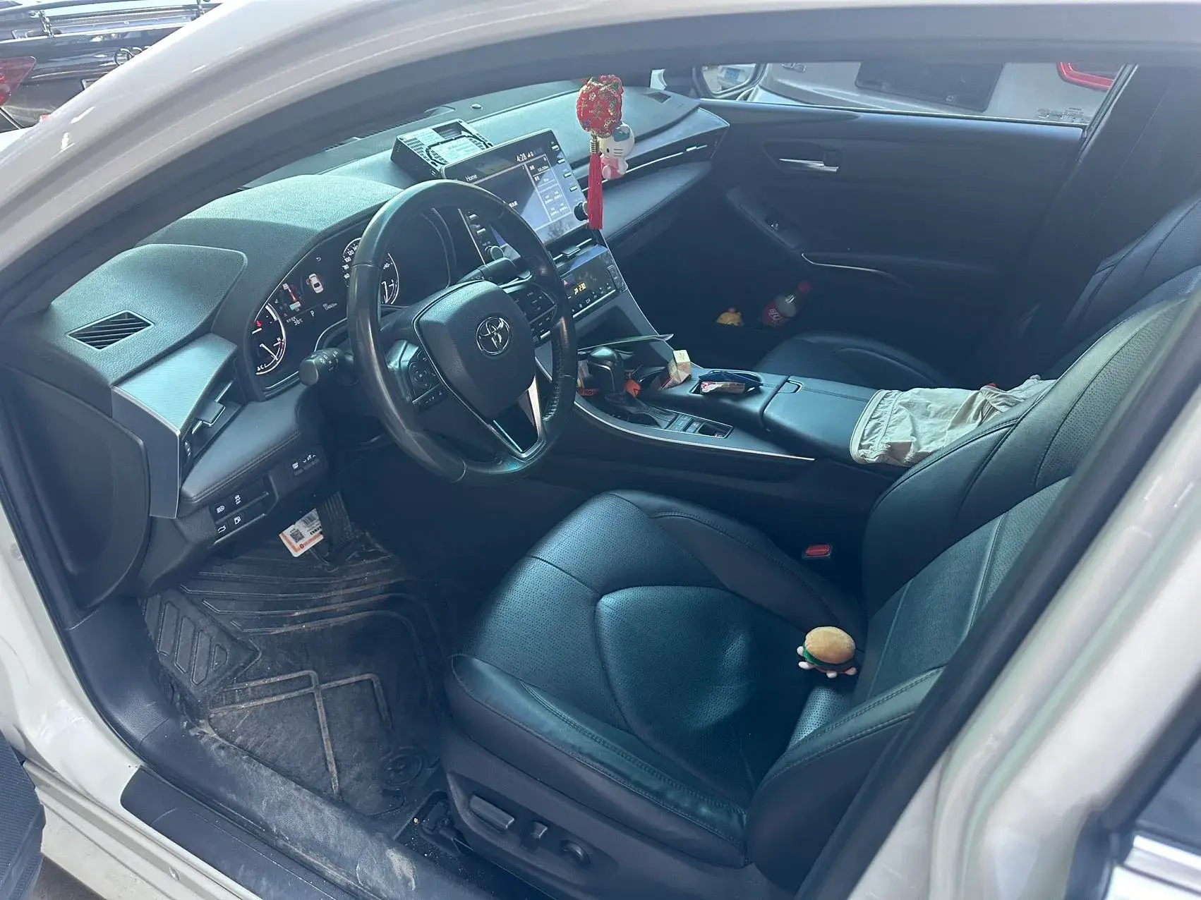 2019 TOYOTA AVALON thumbnail 3